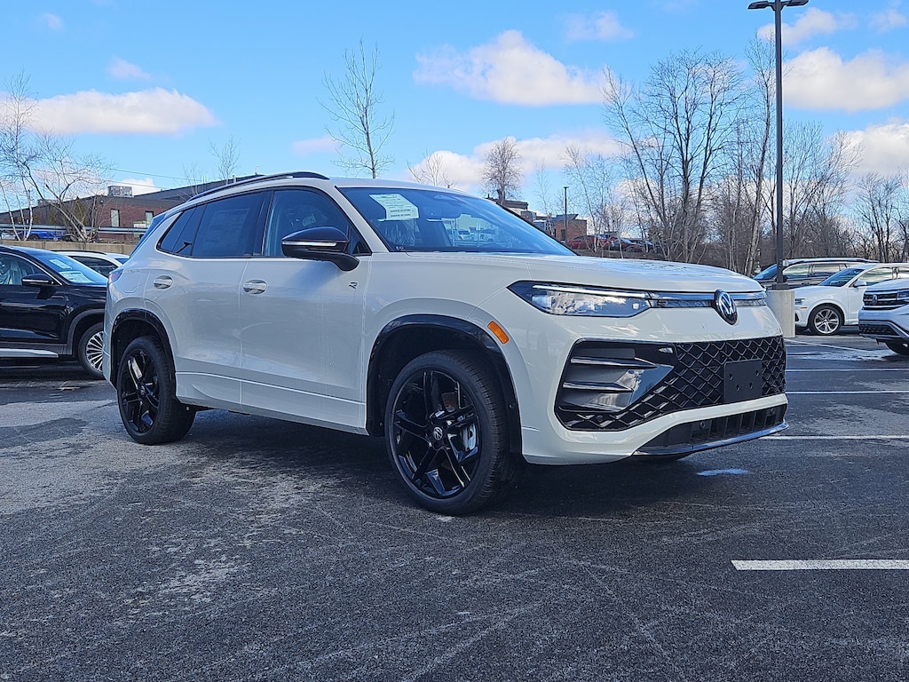 New 2026 Volkswagen Tiguan 2.0T SE R-Line Black SUV