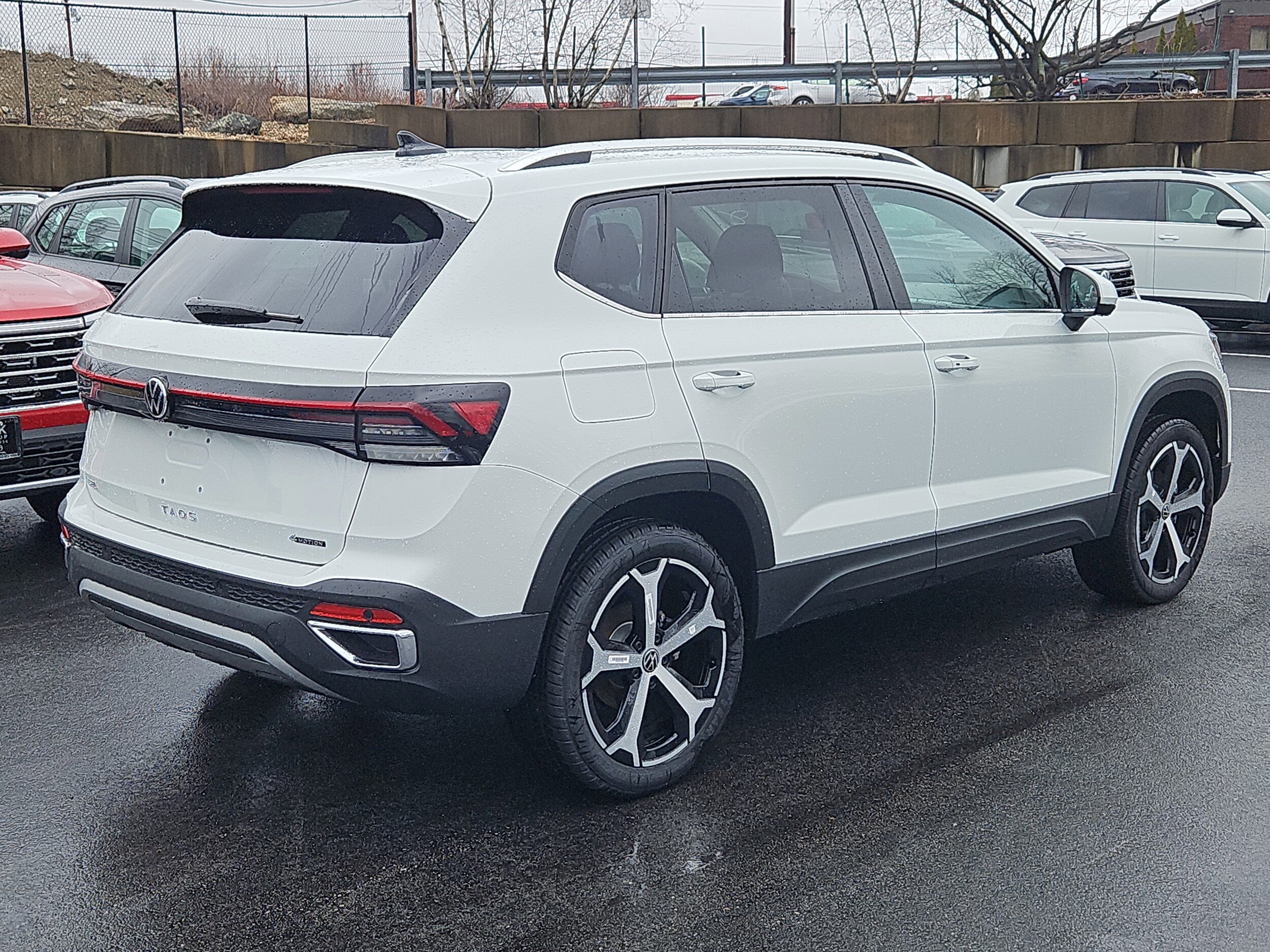 2025 Volkswagen Taos SEL photo 2