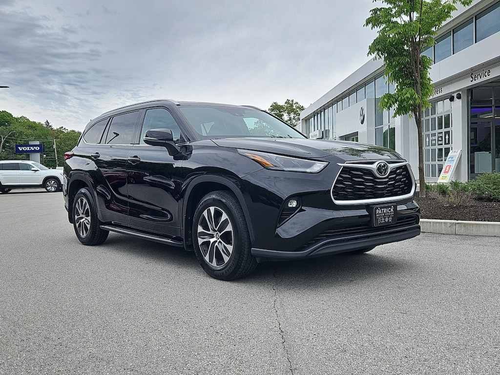 Used 2022 Toyota Highlander XLE SUV