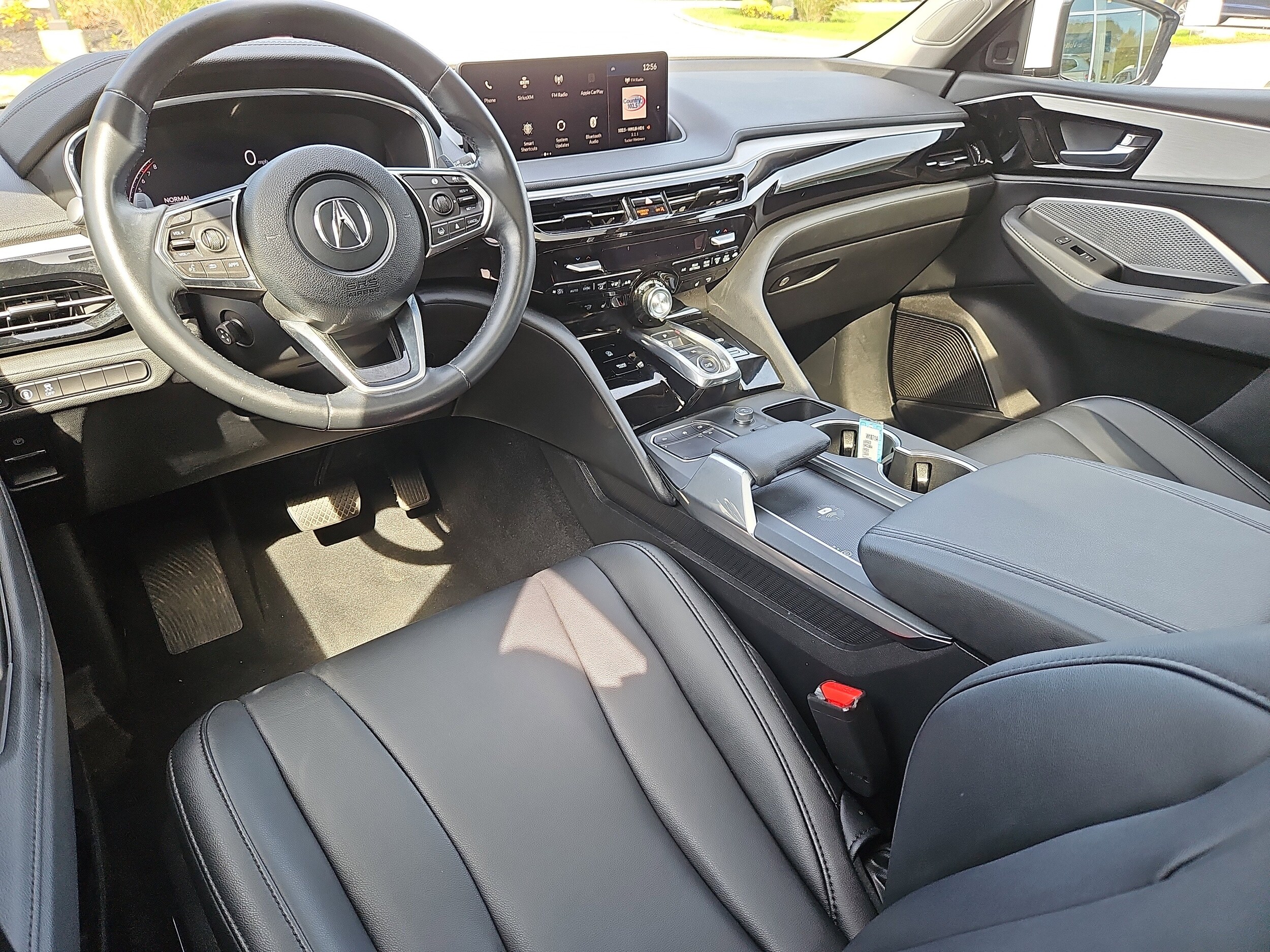 2023 Acura MDX SH-AWD photo 3