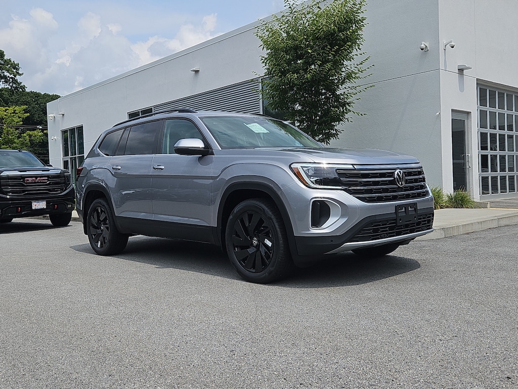 New 2026 Volkswagen Atlas SE w/Technology SUV