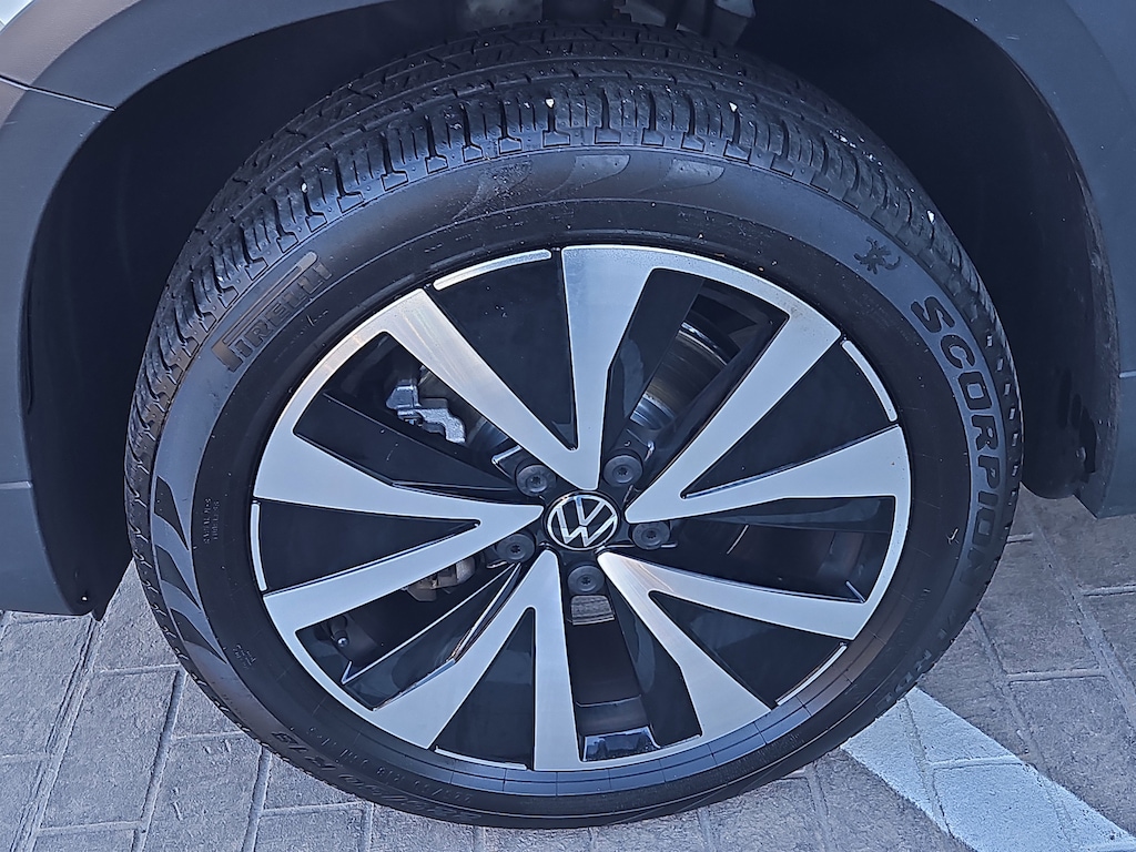 Certified 2023 Volkswagen Taos 1.5T SE SUV