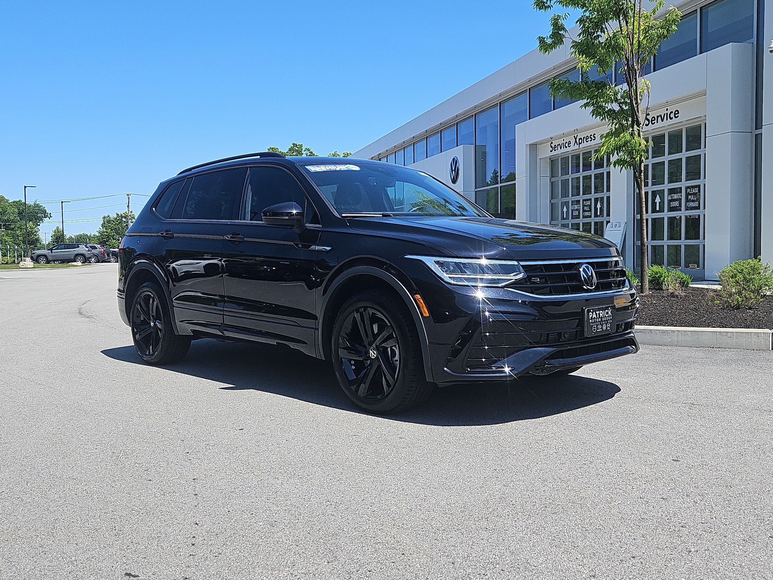 2024 Volkswagen Tiguan 2.0T SE R-Line Black