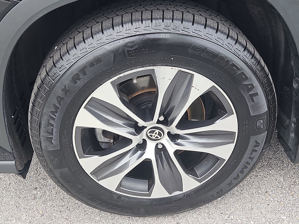 Used 2022 Toyota Highlander XLE SUV