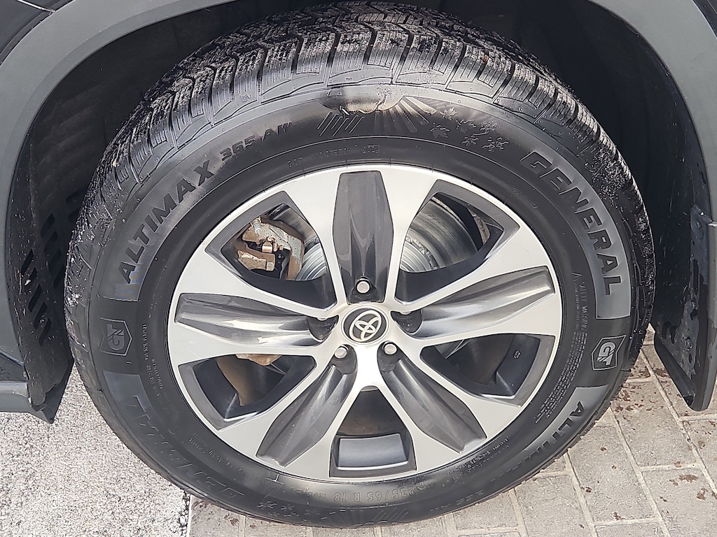 Used 2020 Toyota Highlander XLE SUV