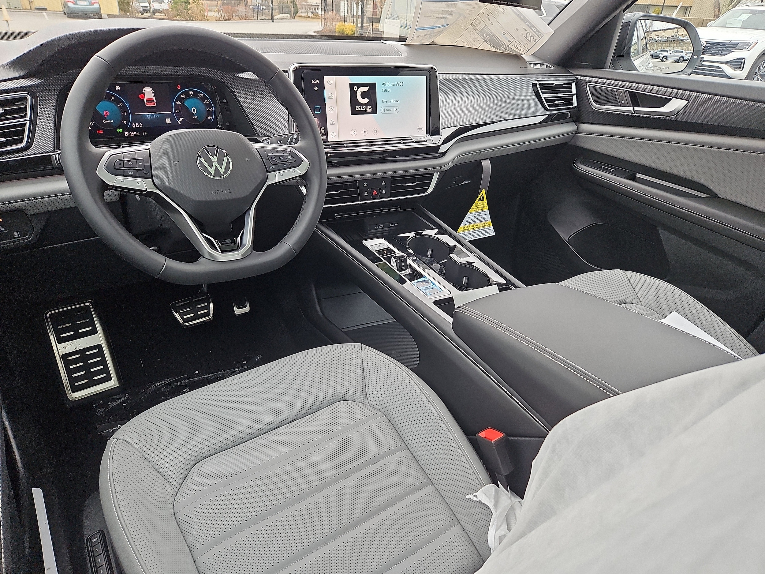 2026 Volkswagen Atlas Cross Sport SEL R-LINE - Photo 6