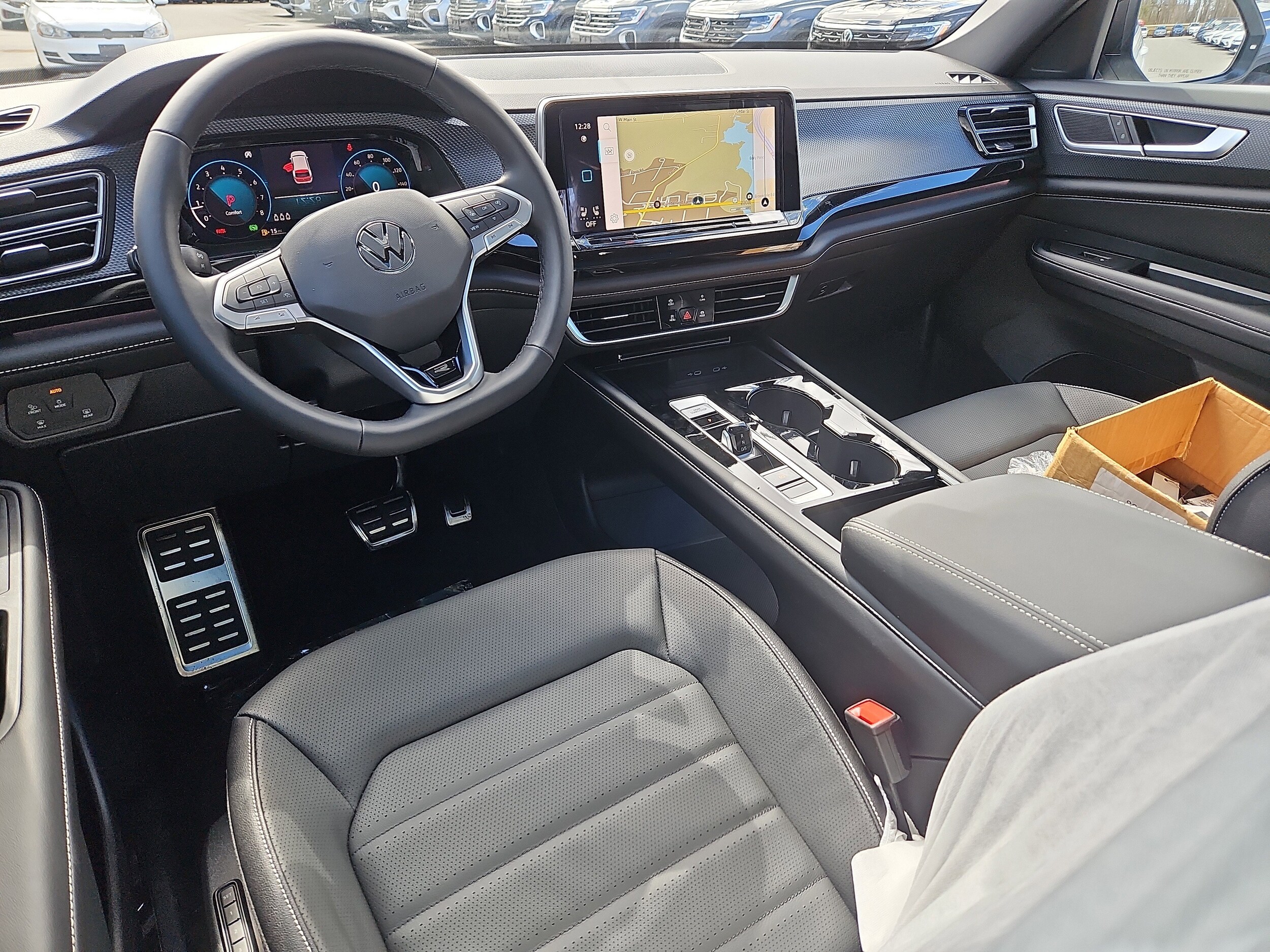 2026 Volkswagen Atlas Cross Sport SEL R-LINE - Photo 6