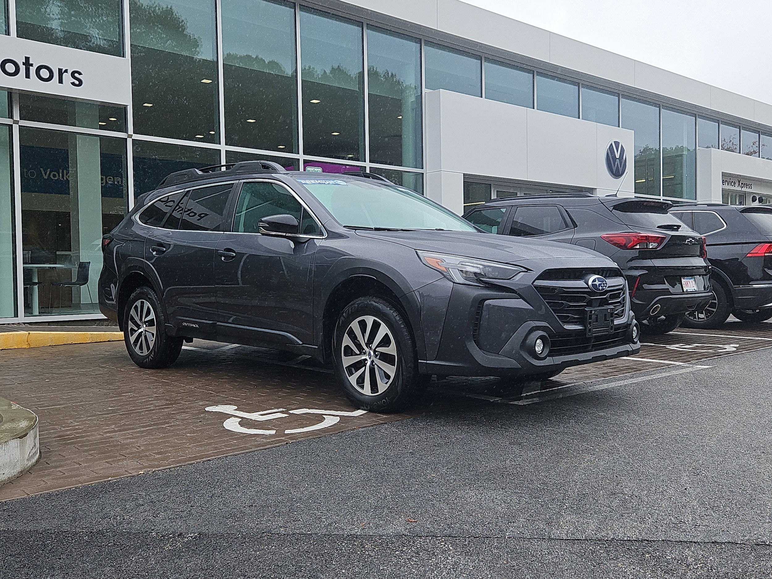 2024 Subaru Outback Premium's photo