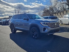 New 2025 Volkswagen Atlas 2.0T SE w/Technology SUV for sale in Auburn, MA