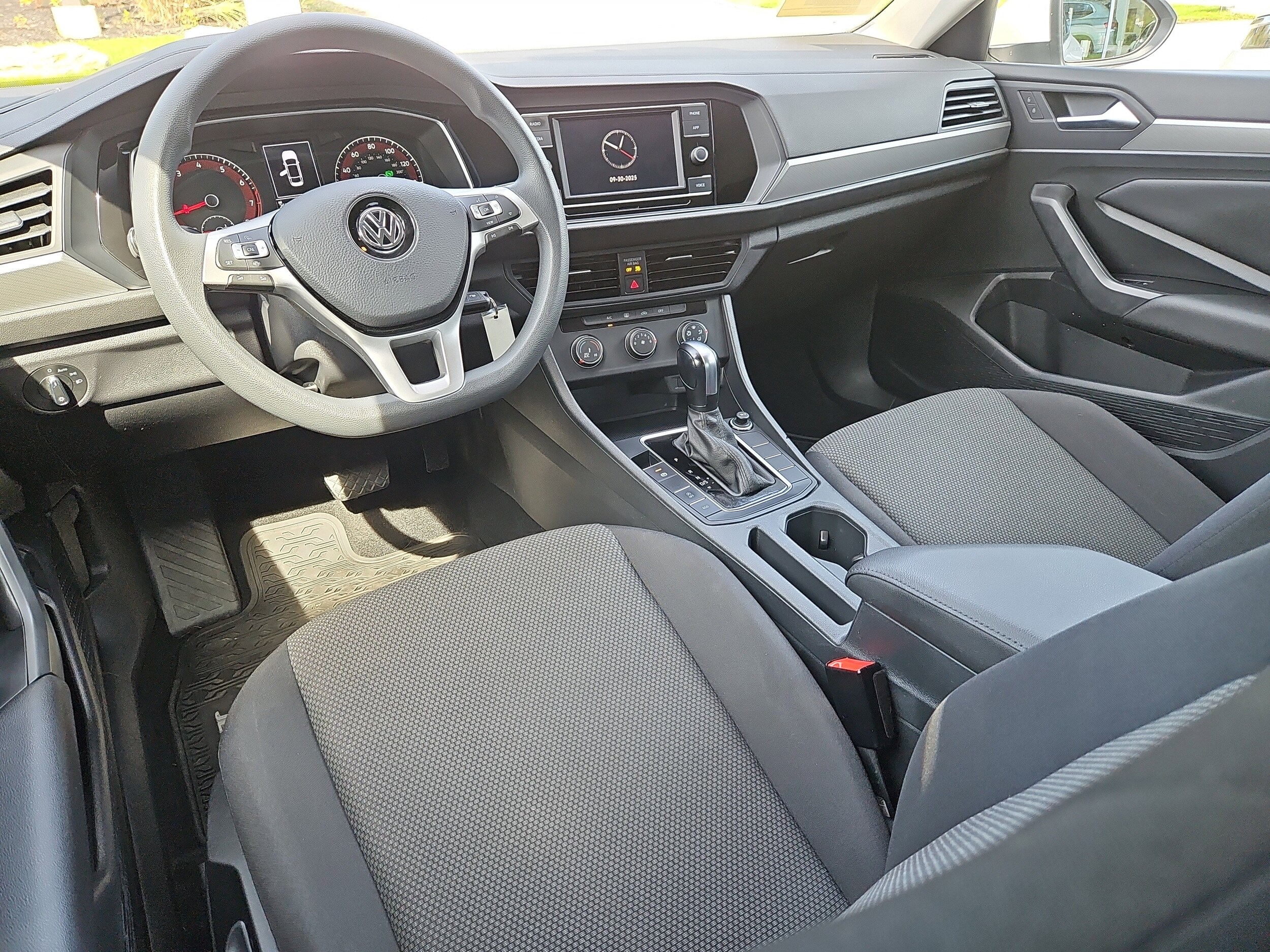 2021 Volkswagen Jetta 1.4T S photo 2