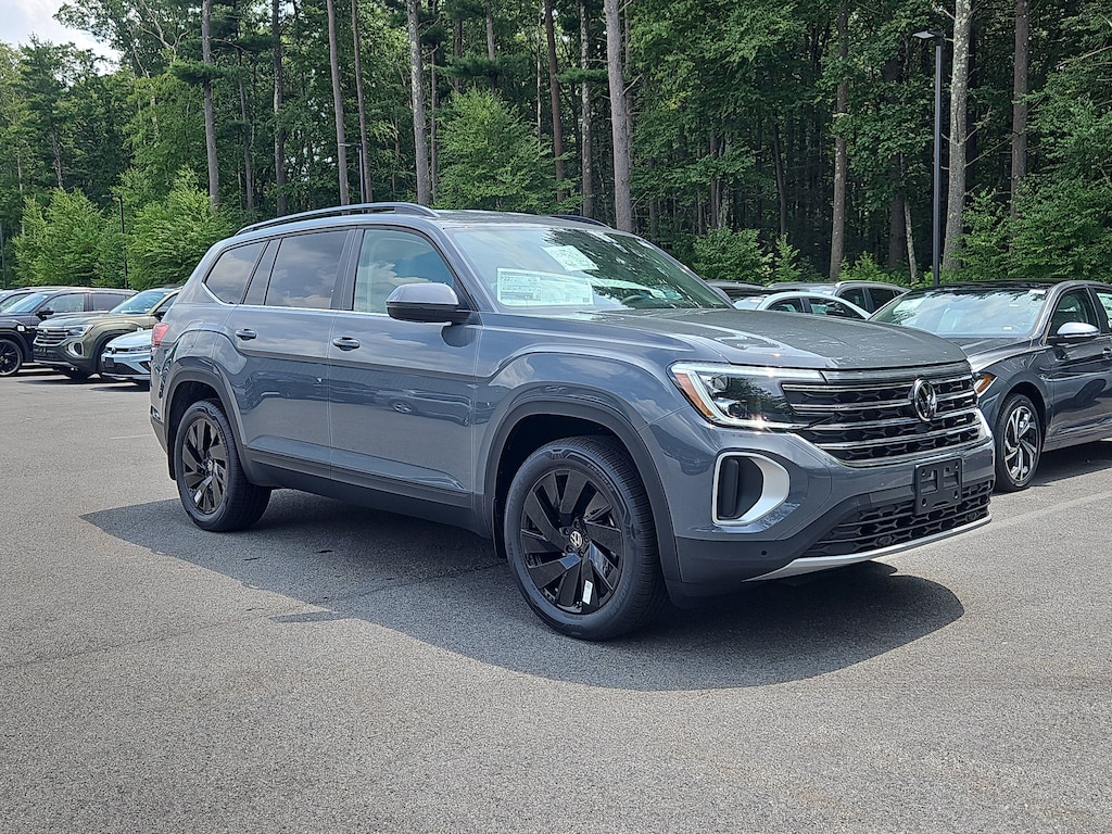 New 2026 Volkswagen Atlas SE w/Technology SUV