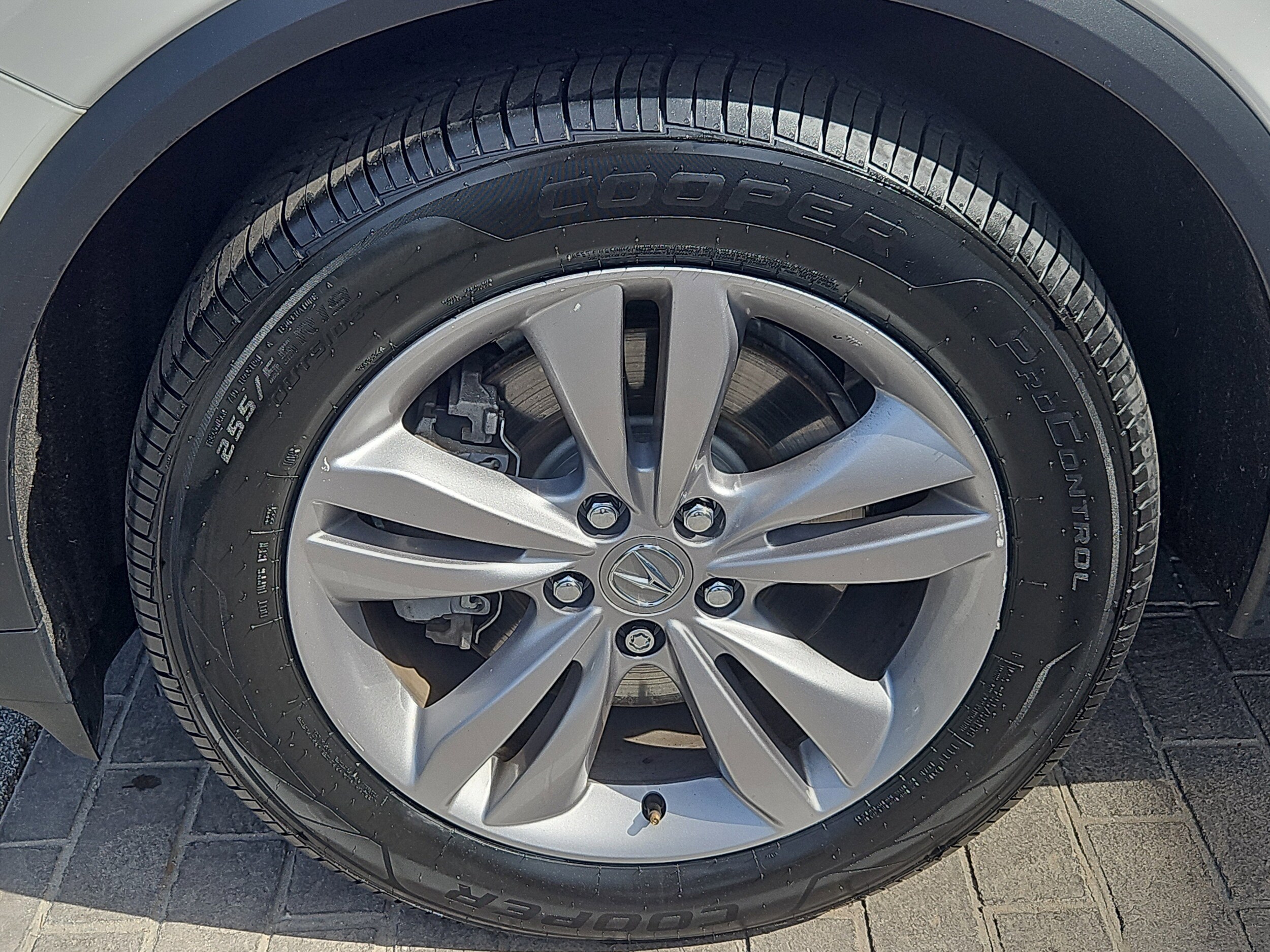 2023 Acura MDX SH-AWD photo 4