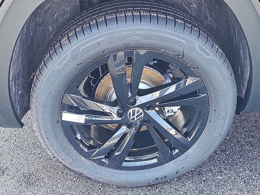 New 2026 Volkswagen Atlas Cross Sport 2.0T SEL R-Line Black SUV