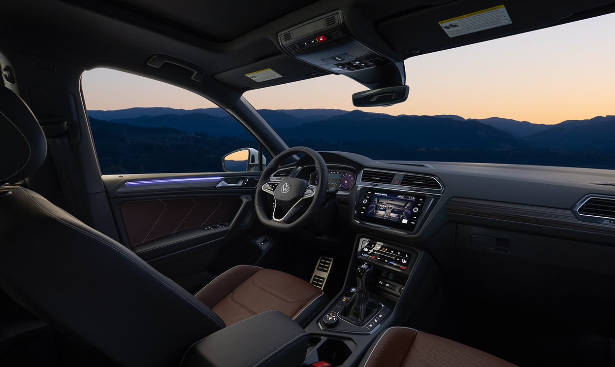 2023 Volkswagen Tiguan interior.jpg