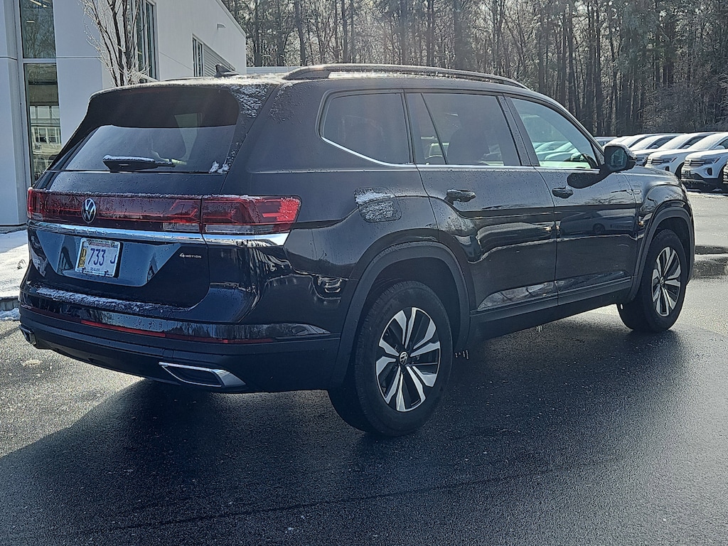 Used 2025 Volkswagen Atlas 2.0T SE SUV