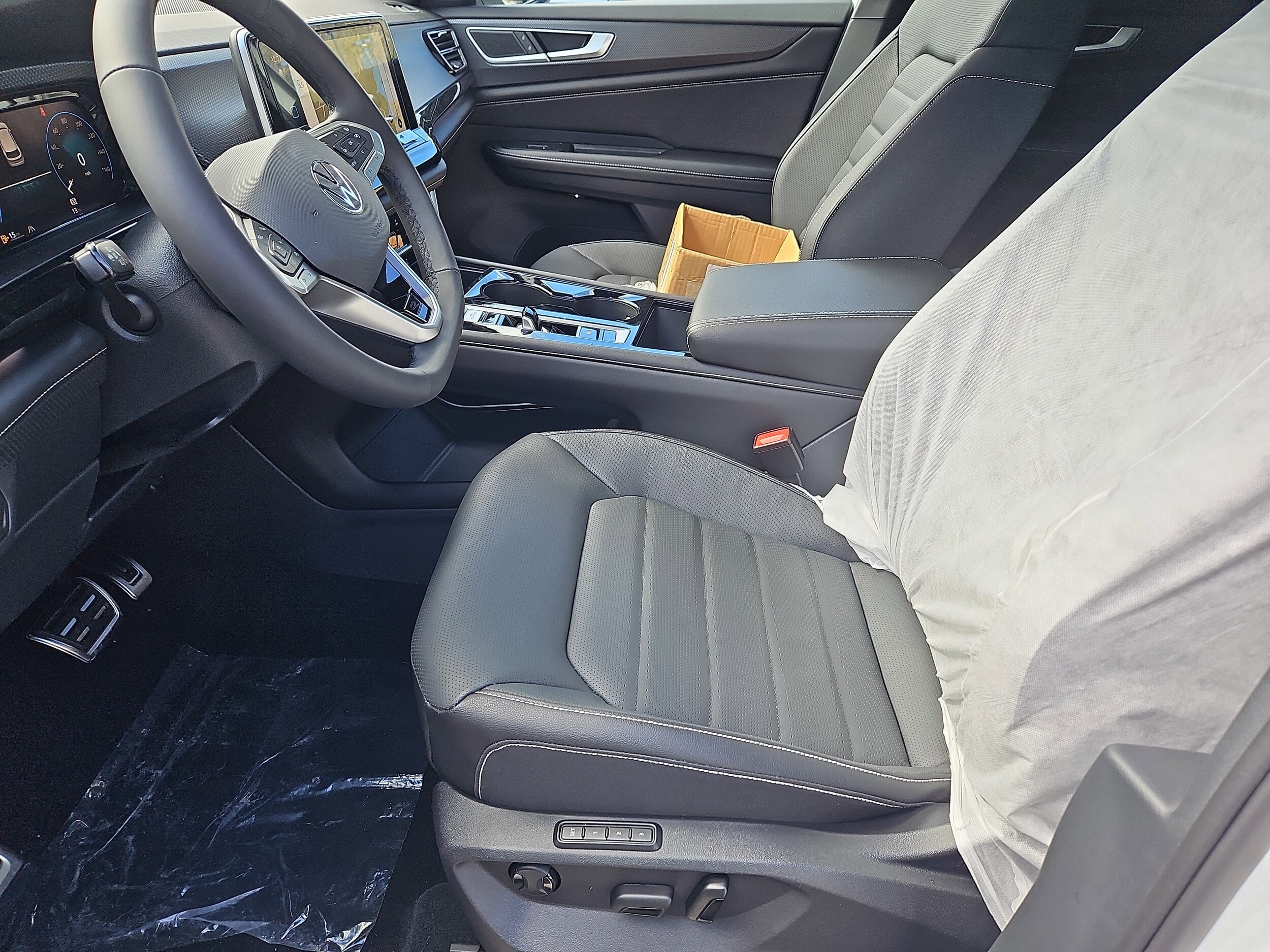 2026 Volkswagen Atlas Cross Sport SEL R-LINE - Photo 19