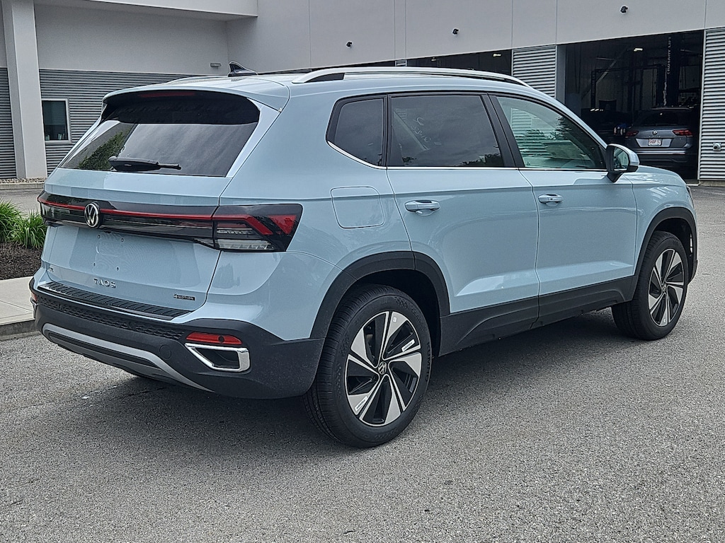 New 2026 Volkswagen Taos 1.5T SE SUV
