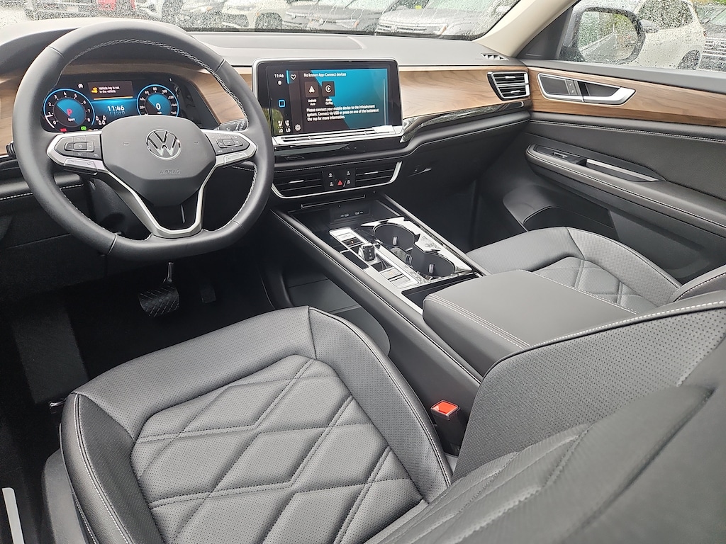 New 2026 Volkswagen Atlas SE w/Technology SUV