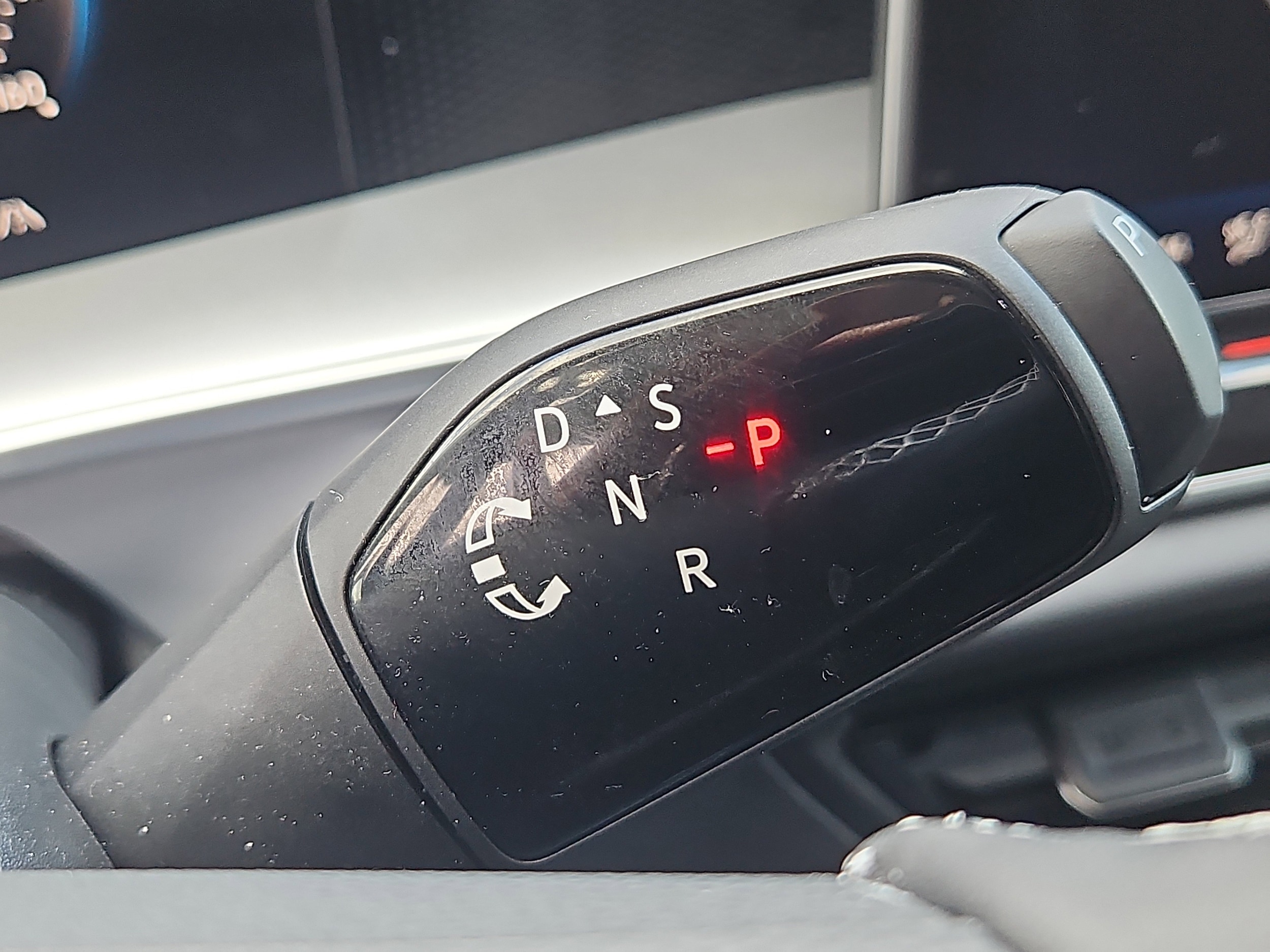 2025 Volkswagen Tiguan SE - Photo 19