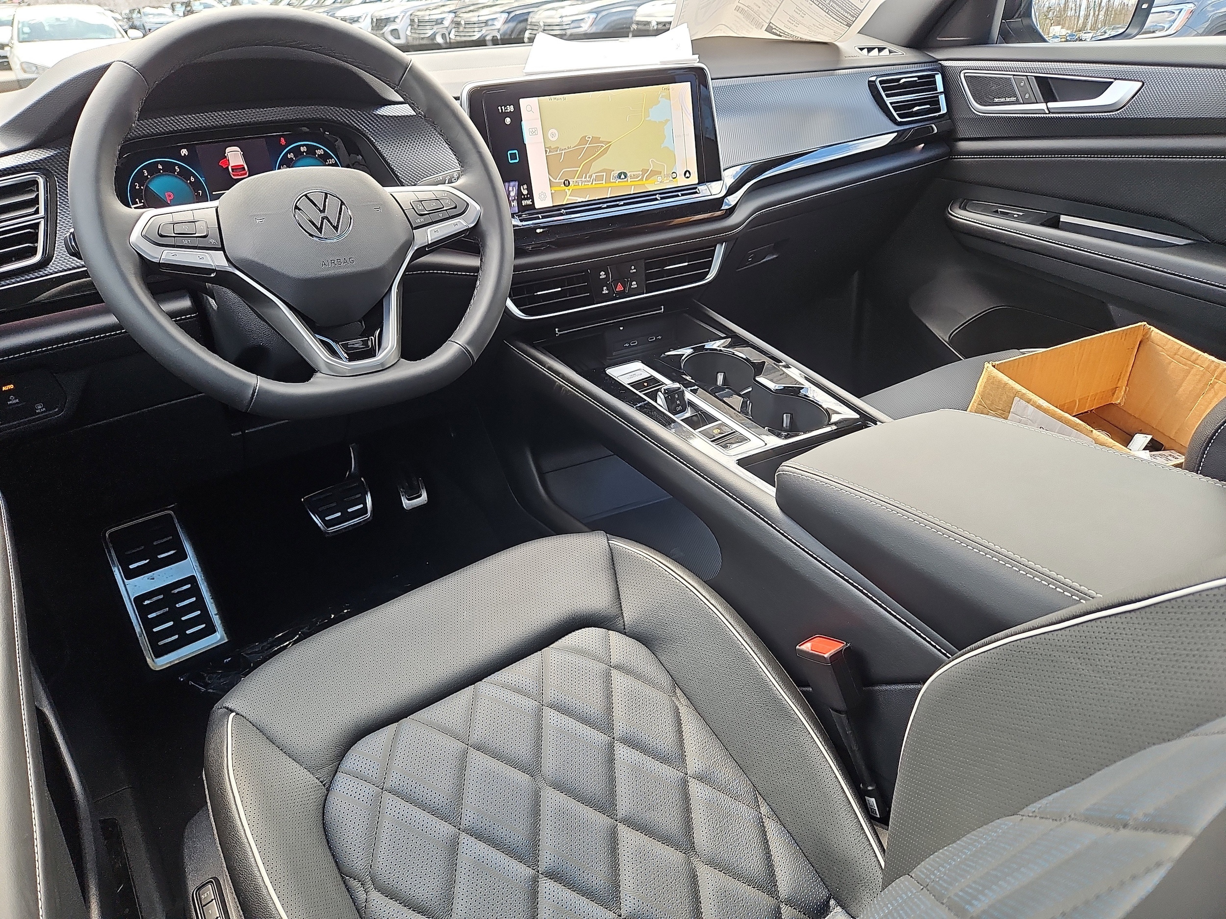 2026 Volkswagen Atlas Cross Sport SEL Premium R-LINE - Photo 6