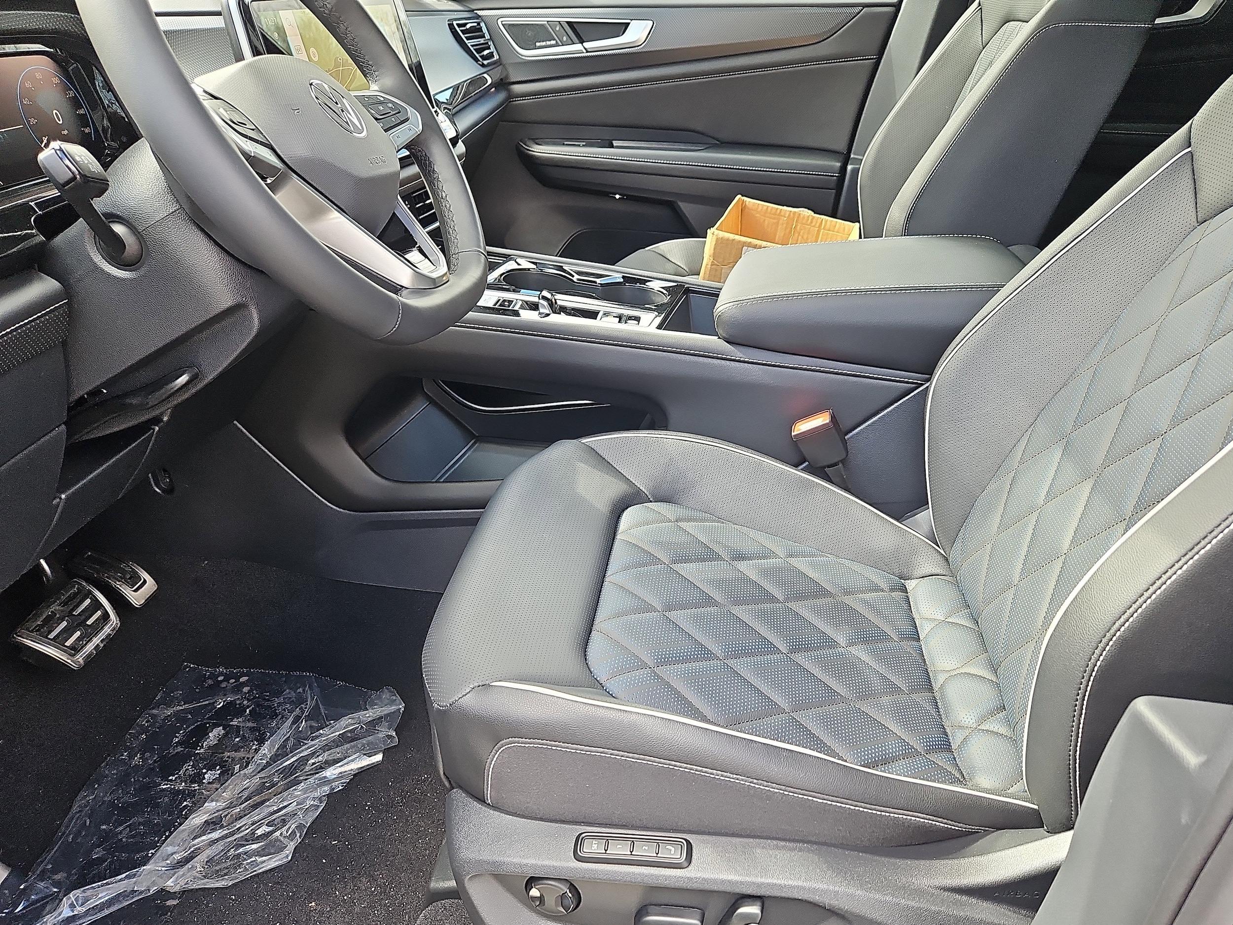 2026 Volkswagen Atlas Cross Sport SEL Premium R-LINE - Photo 21