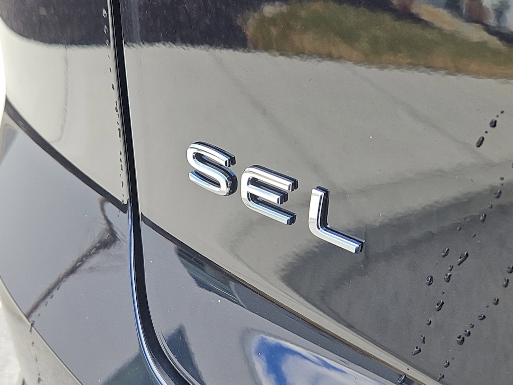 New 2026 Volkswagen Atlas Cross Sport 2.0T SEL Premium R-Line SUV