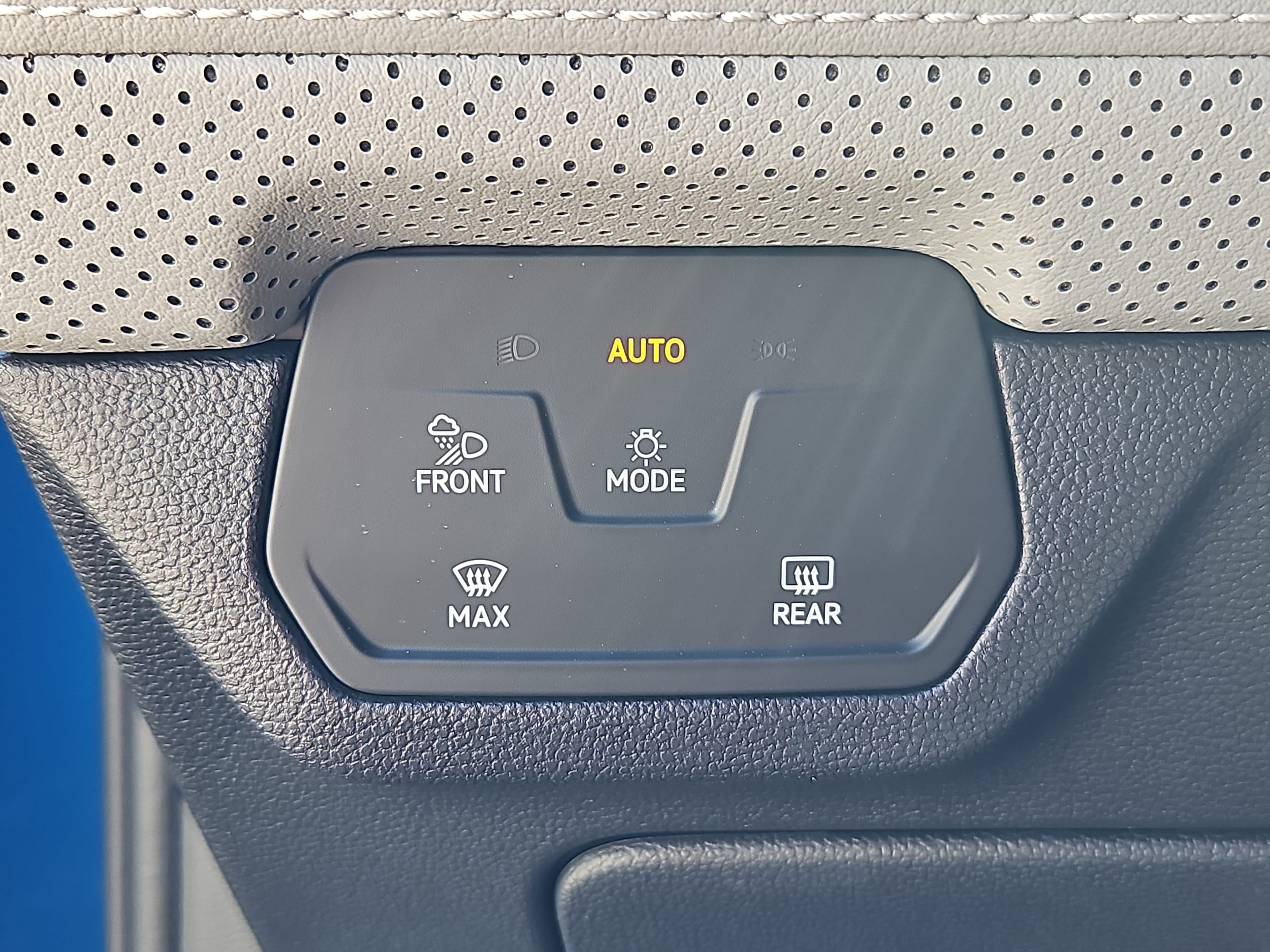 2026 Volkswagen Atlas Cross Sport SEL - Photo 9