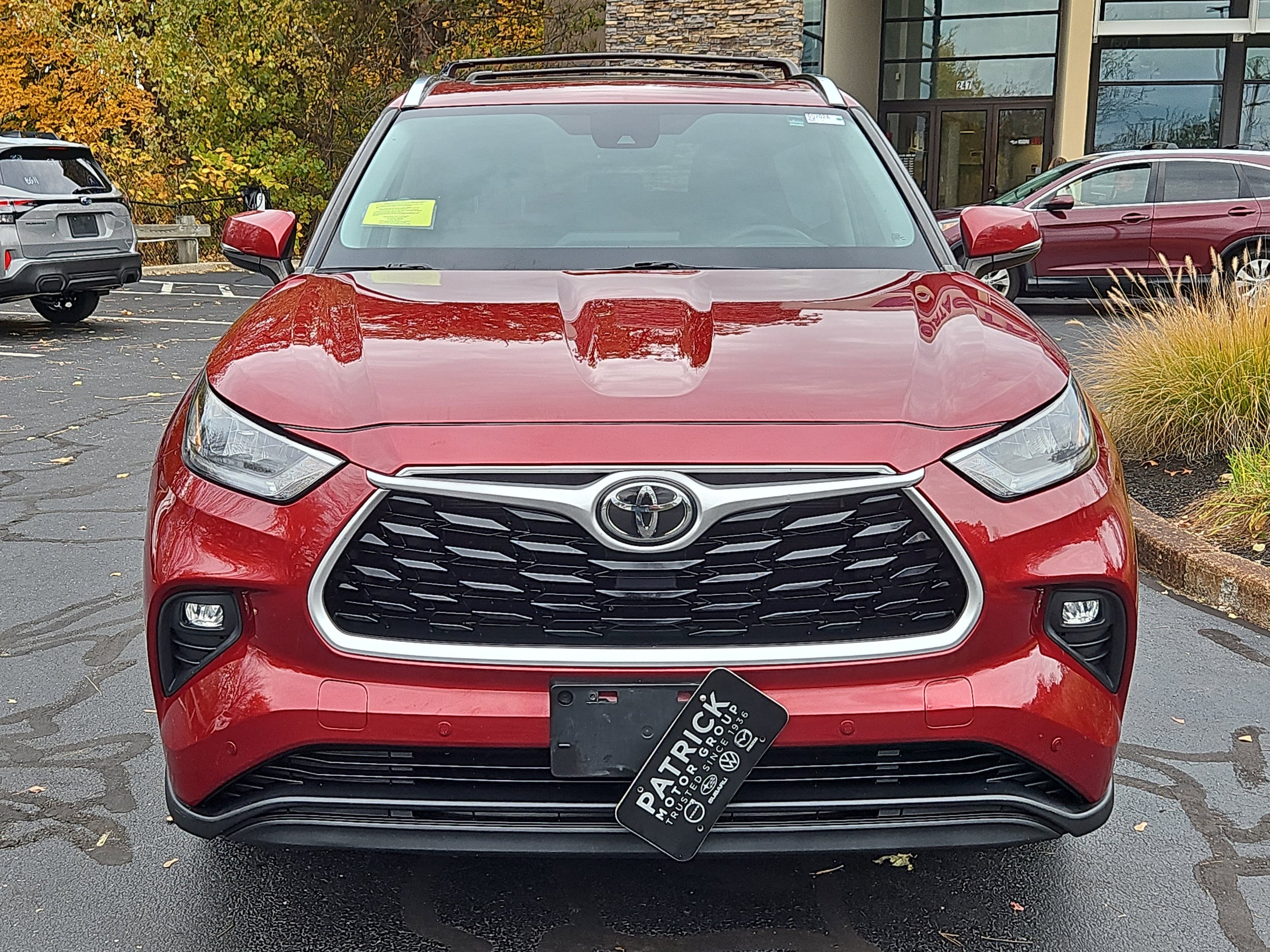 used 2020 Toyota Highlander car, priced at $26,390