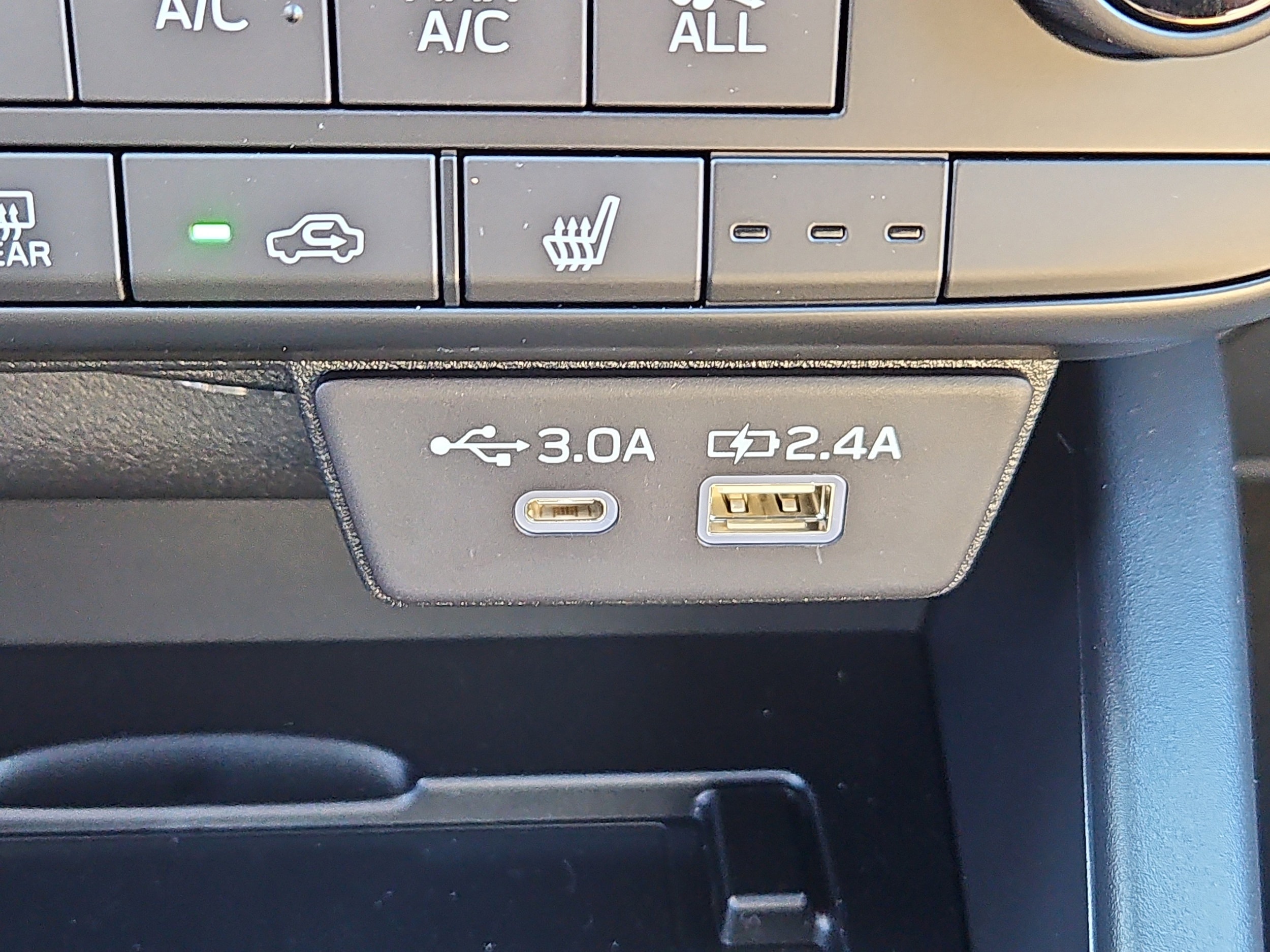 2026 Subaru Outback Premium - Photo 13