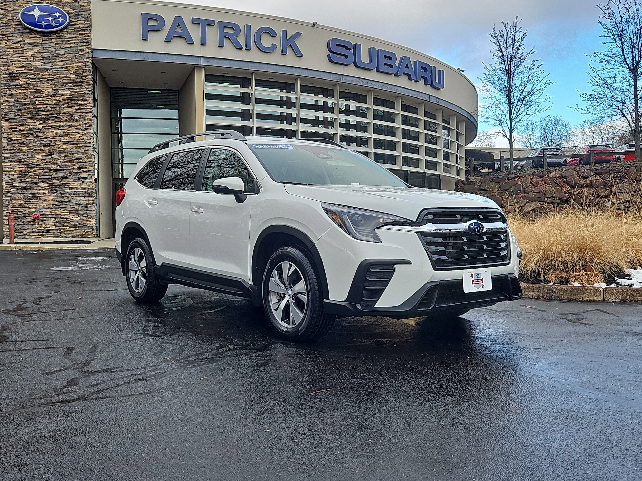 2023 Subaru Ascent Premium's photo