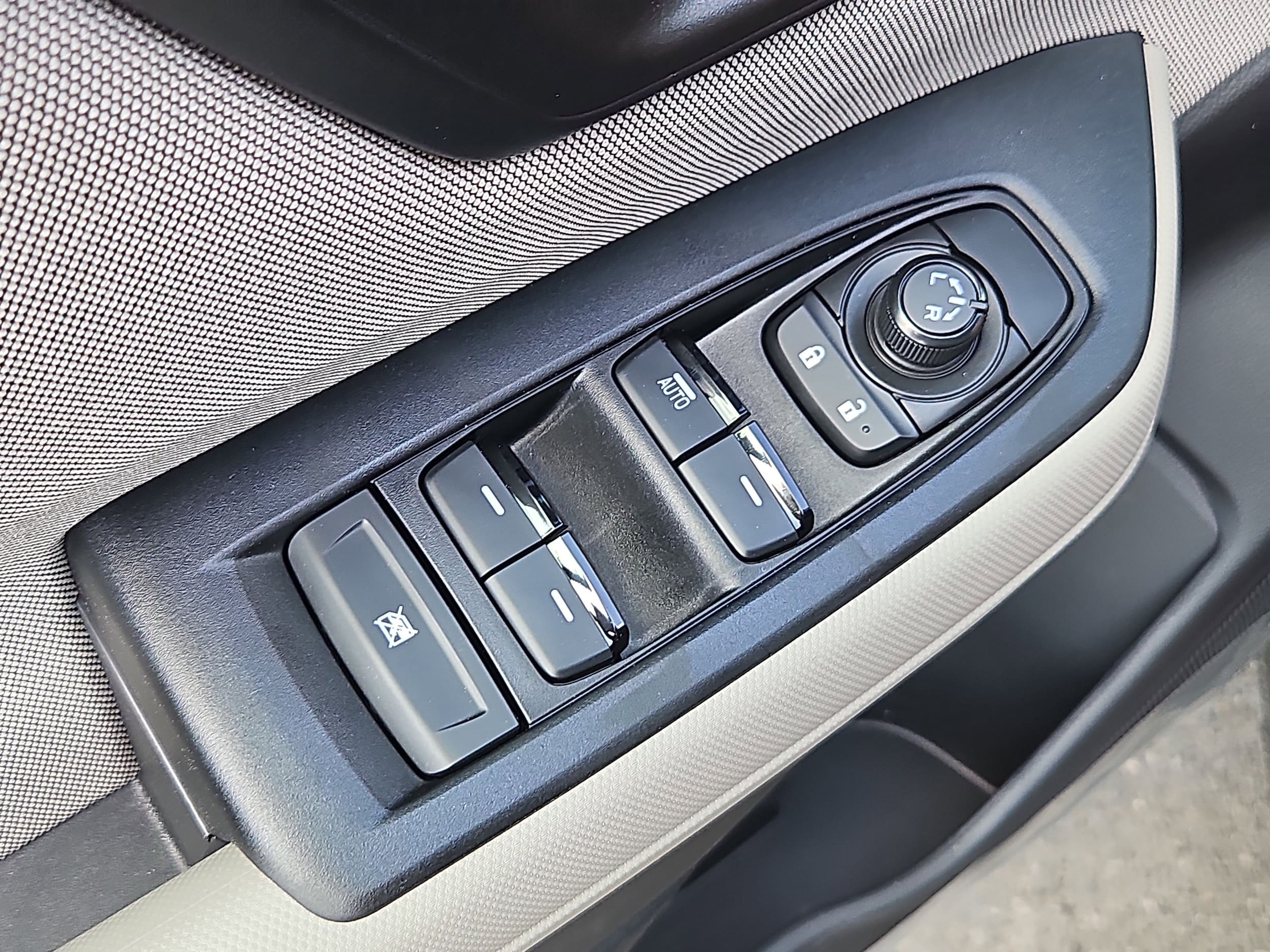 2026 Subaru Forester Base - Photo 8