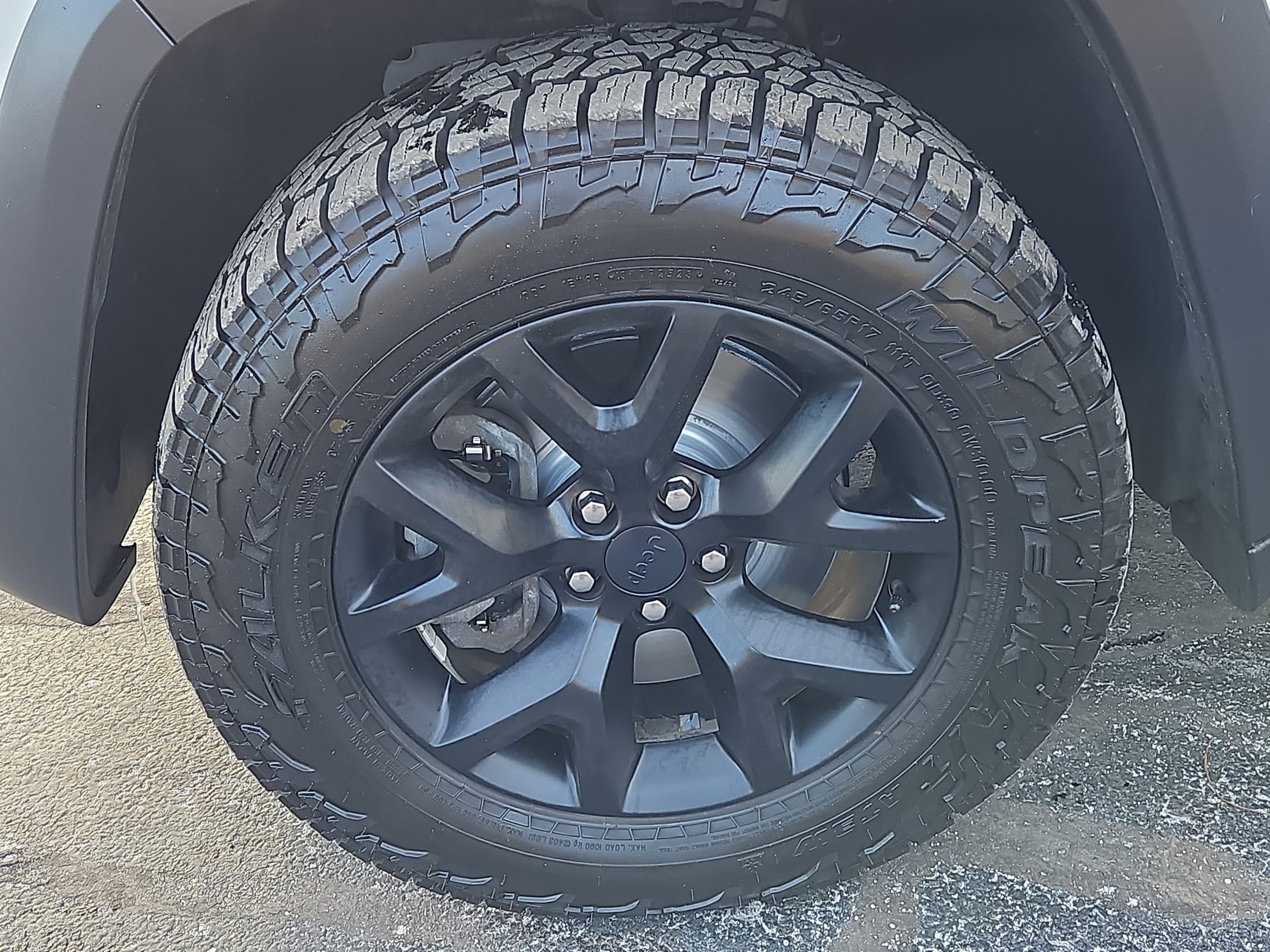 used 2018 Jeep Cherokee car, priced at $17,650