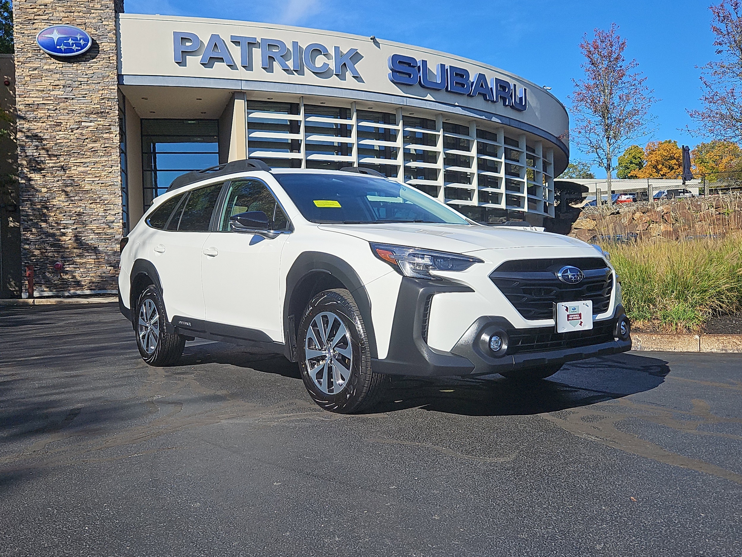 2025 Subaru Outback Premium's photo