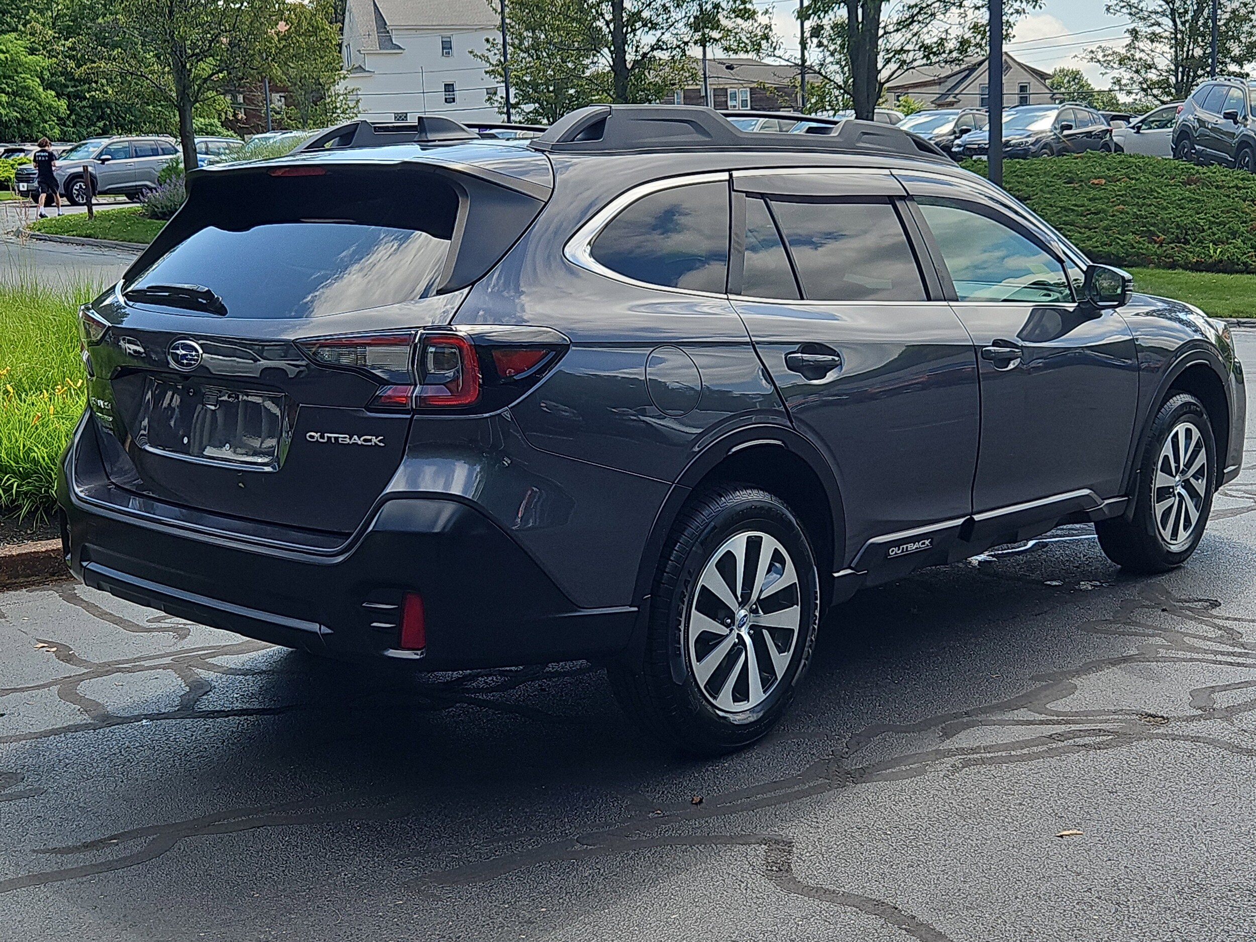 Used 2020 Subaru Outback Premium with VIN 4S4BTACC1L3119735 for sale in Shrewsbury, MA