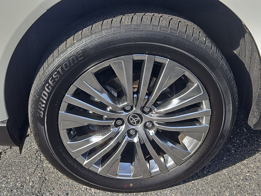 Used 2022 Toyota Venza XLE XLE AWD