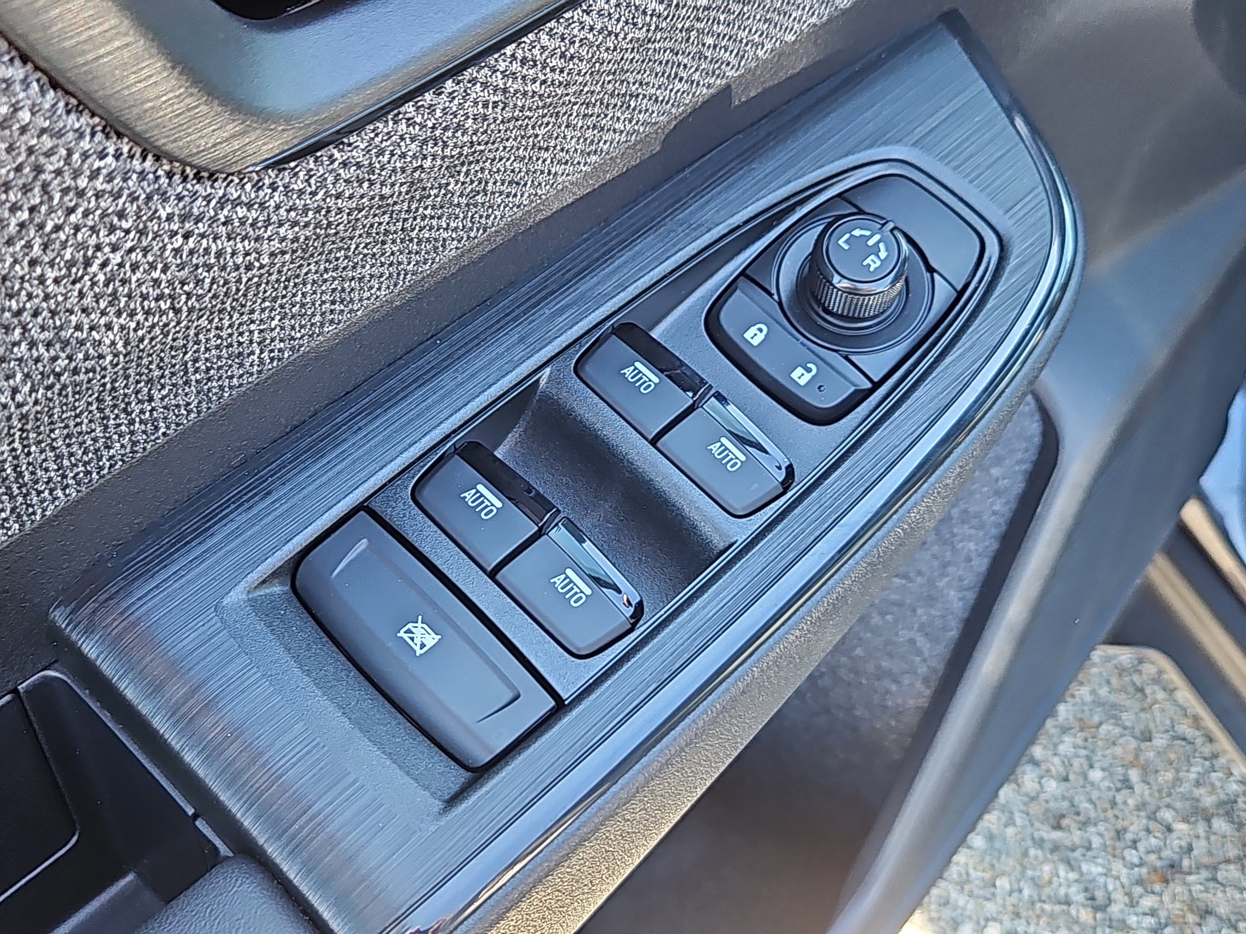 2026 Subaru Outback Premium - Photo 14