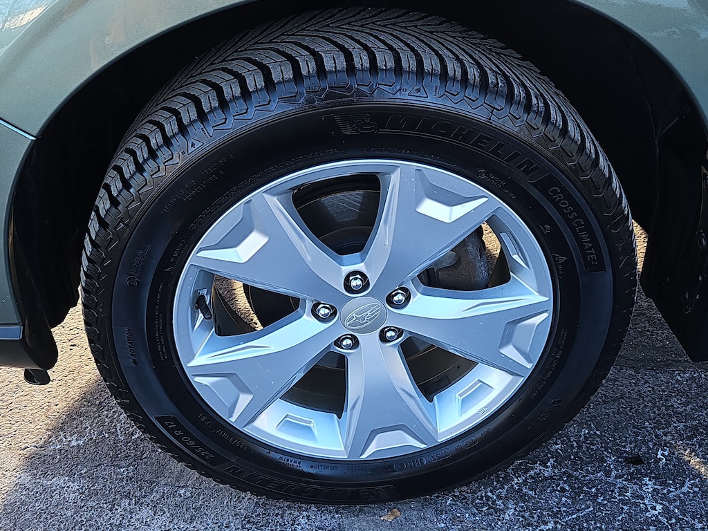 Used 2016 Subaru Forester 2.5i Premium CVT 2.5i Premium PZEV