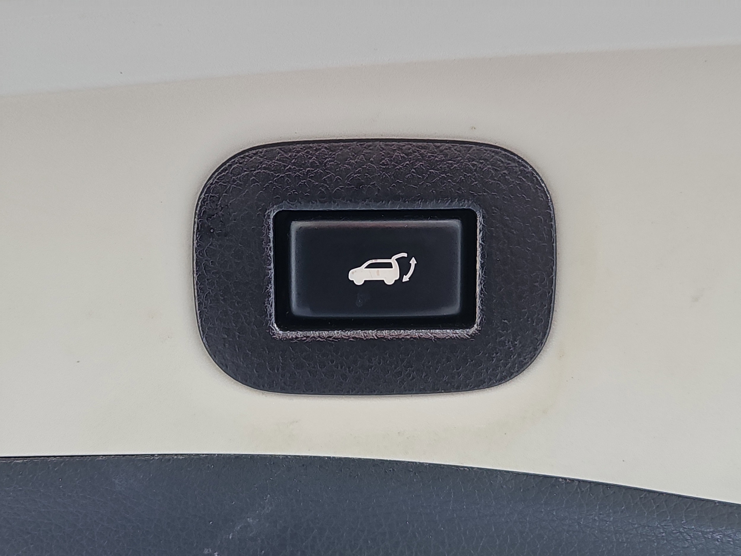 used 2019 Nissan Rogue car, priced at $13,390