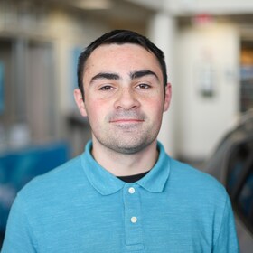 Staff member Zachary Graves from ID_b6794c2bbd32