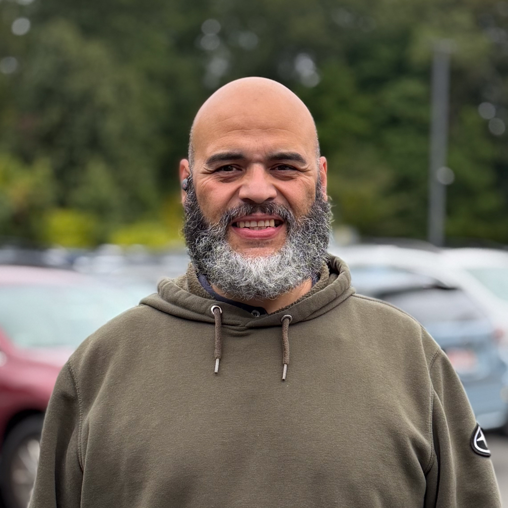 Staff member Antonio Penaflor from ID_b6794c2bbd32