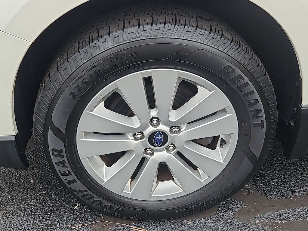 Used 2017 Subaru Outback Premium 2.5i Premium