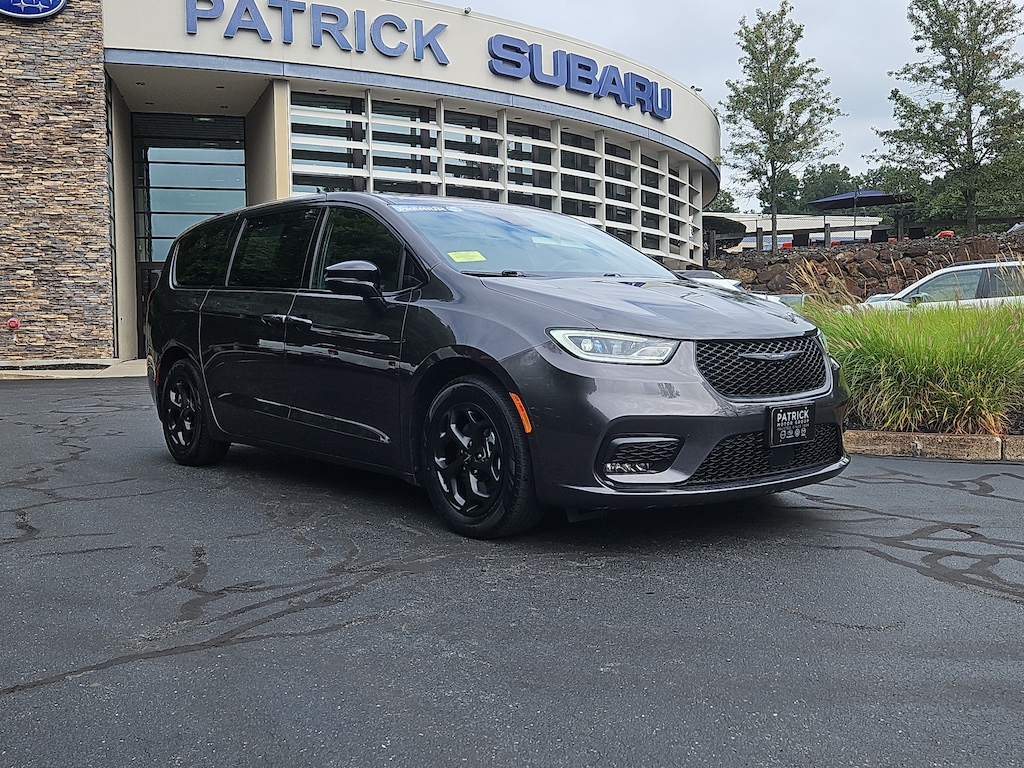 Used 2023 Chrysler Pacifica Hybrid Limited Hybrid Limited FWD