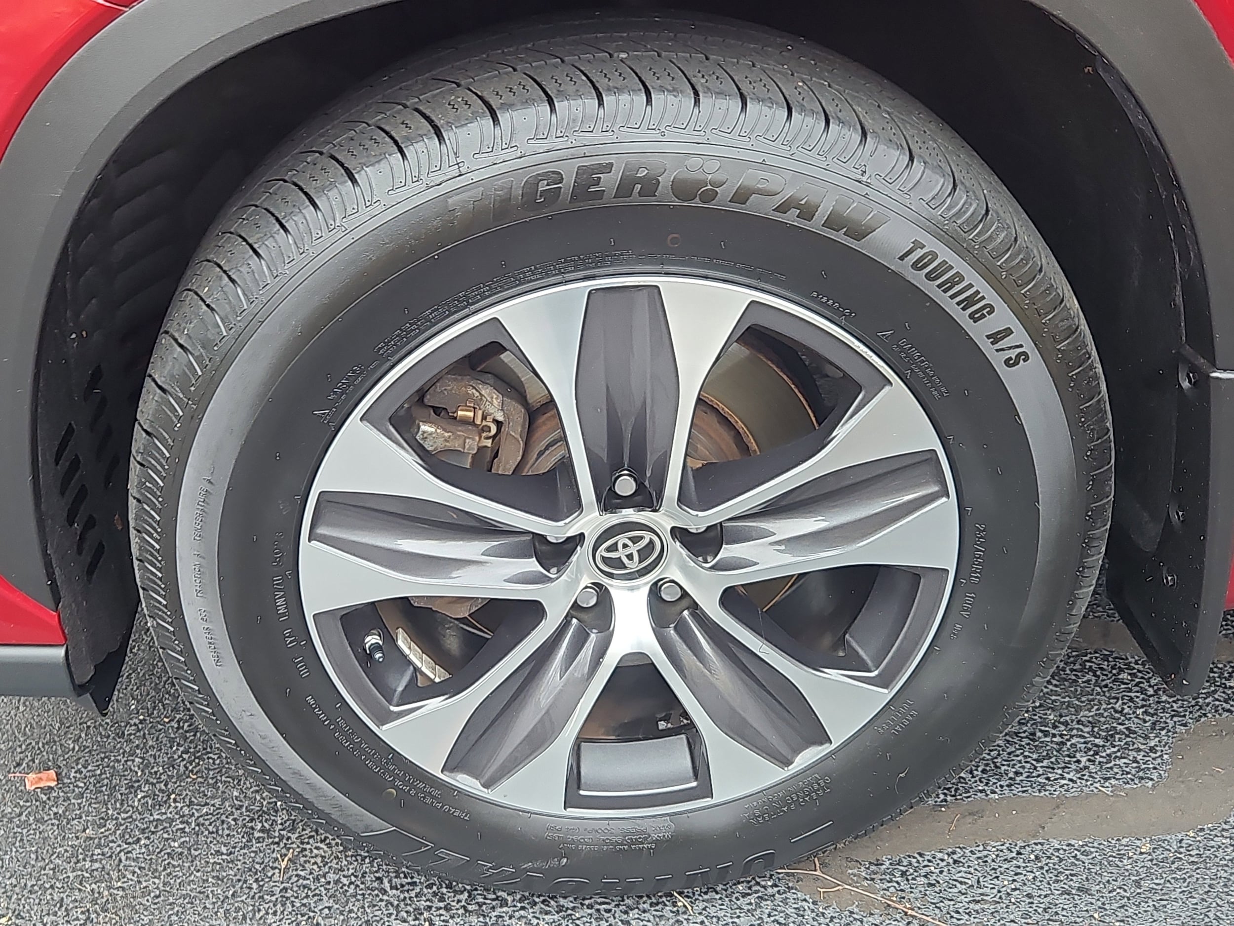 used 2020 Toyota Highlander car, priced at $26,390