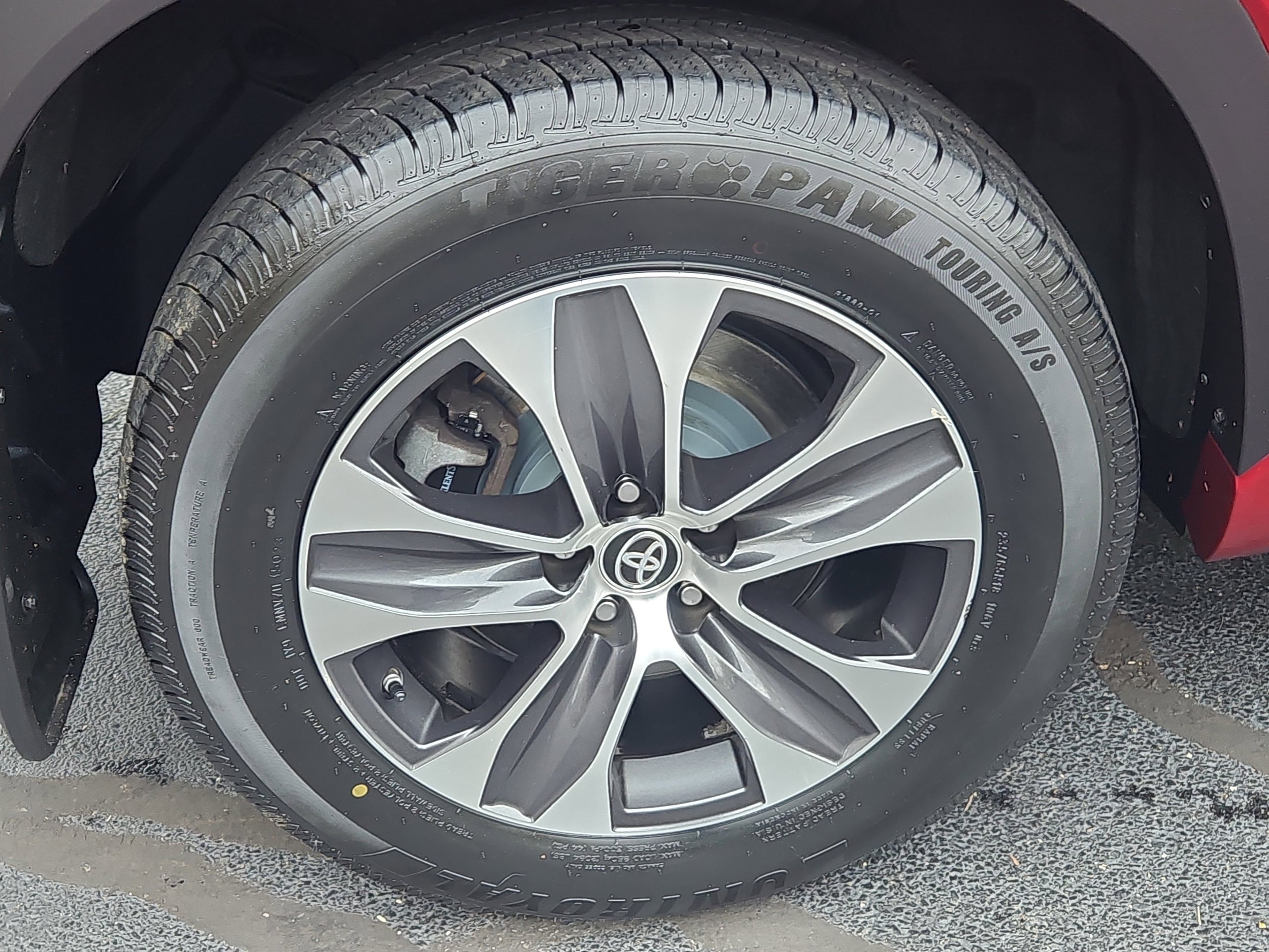 used 2020 Toyota Highlander car, priced at $26,390