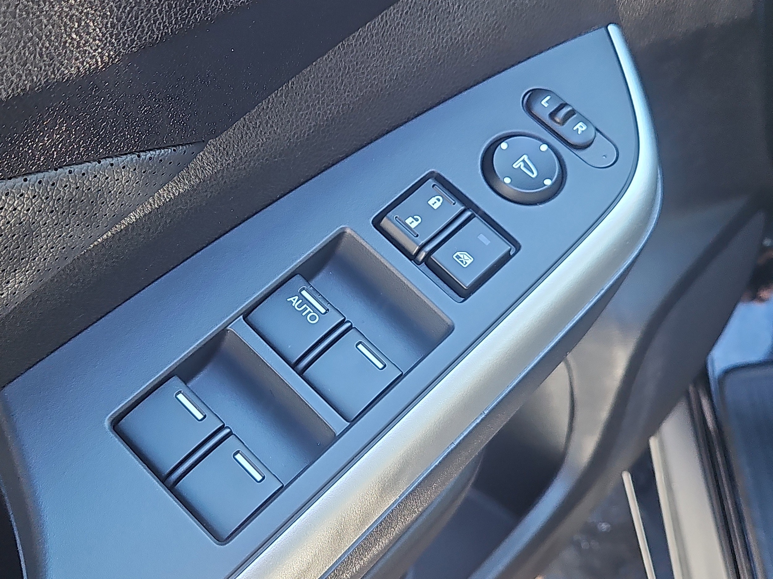 used 2015 Honda CR-V car, priced at $18,842