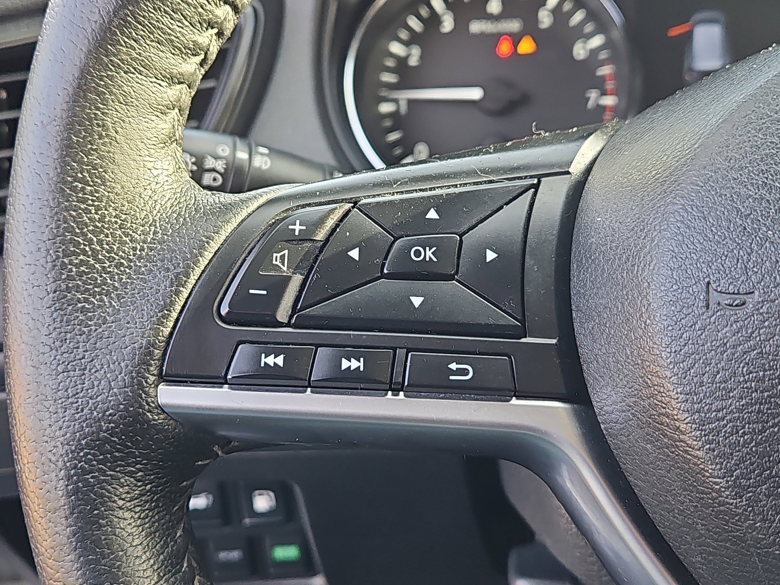 used 2019 Nissan Rogue car, priced at $13,390