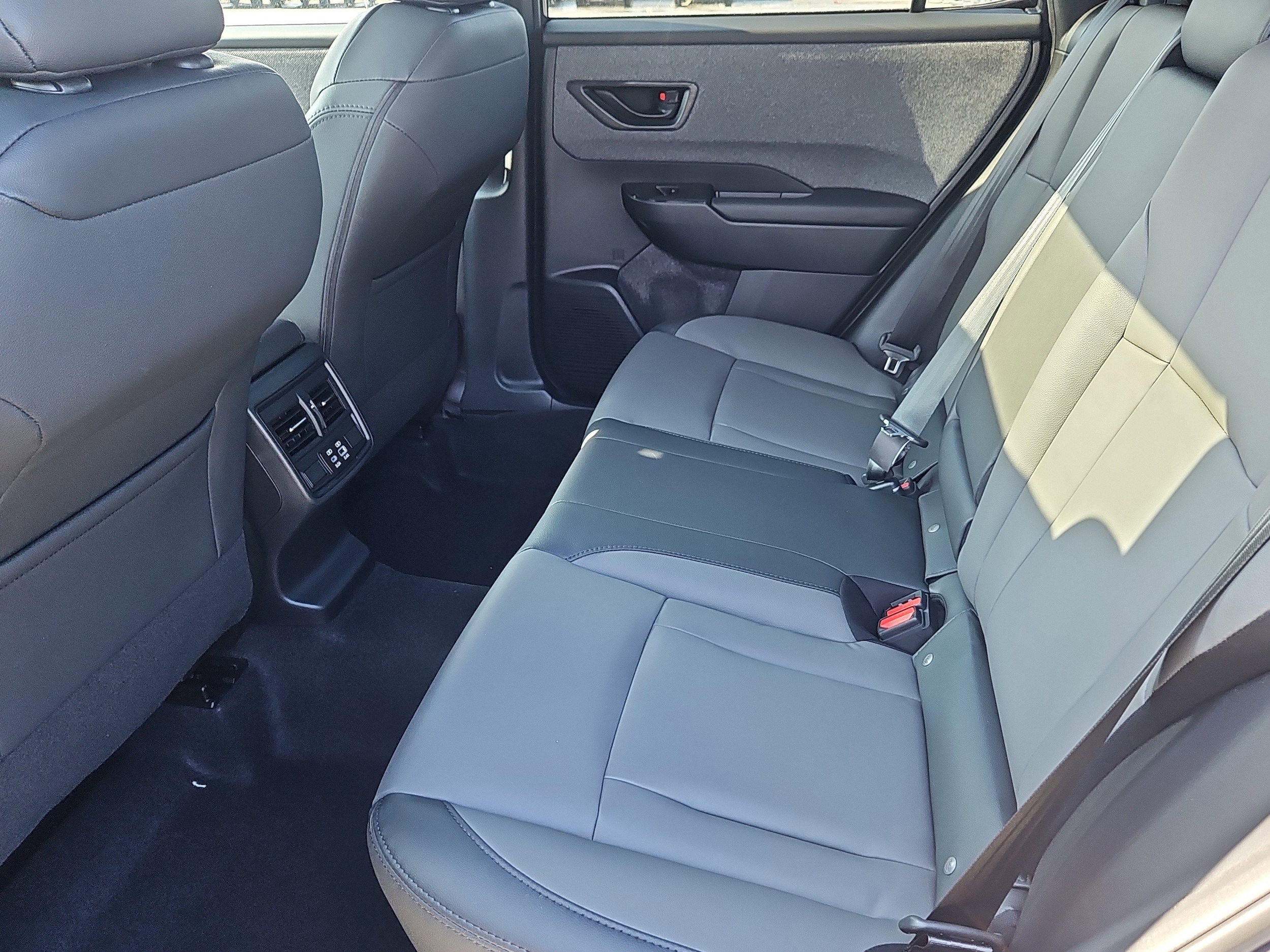 2026 Subaru Outback Premium - Photo 18
