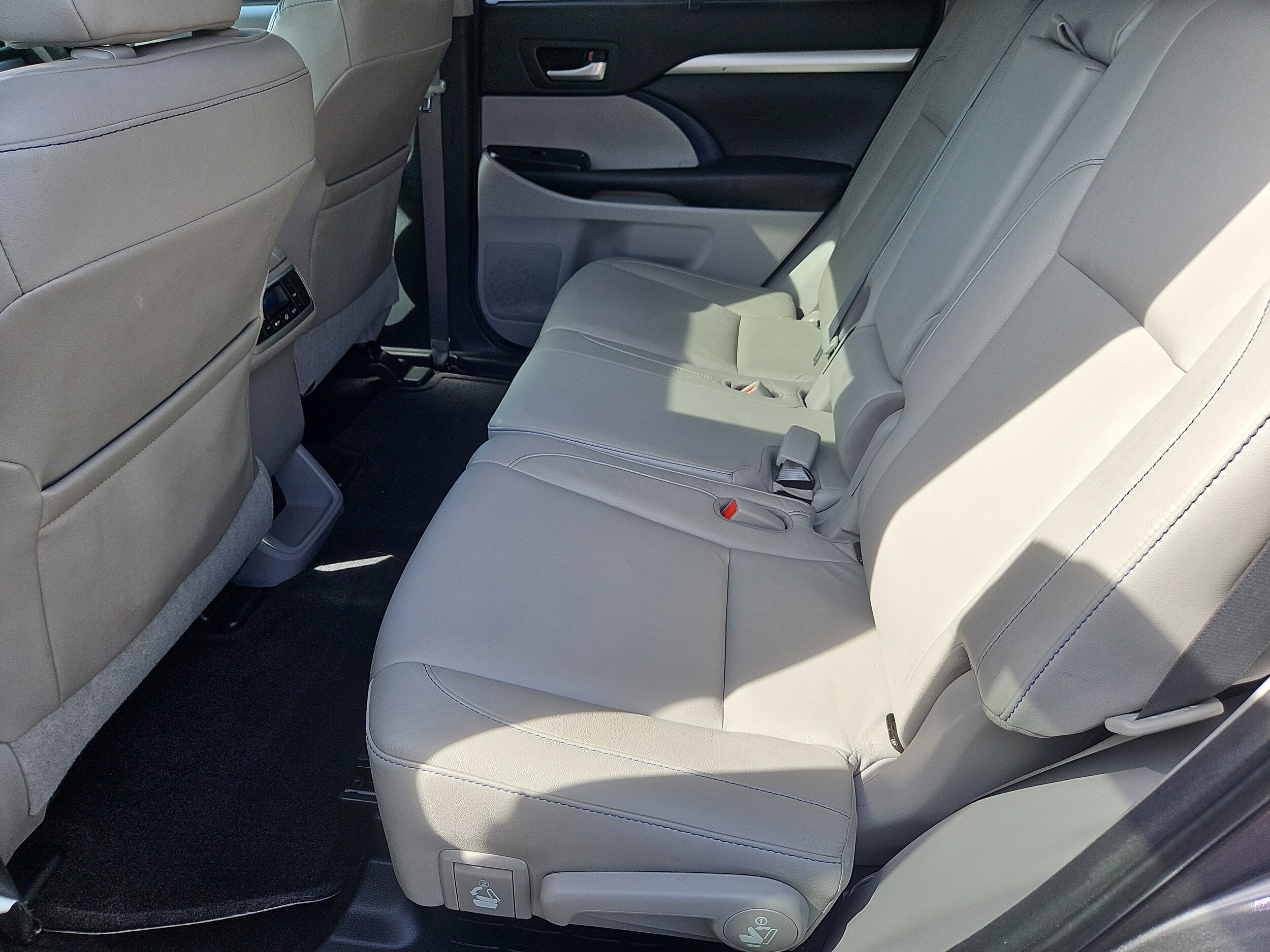 used 2017 Toyota Highlander car, priced at $20,940