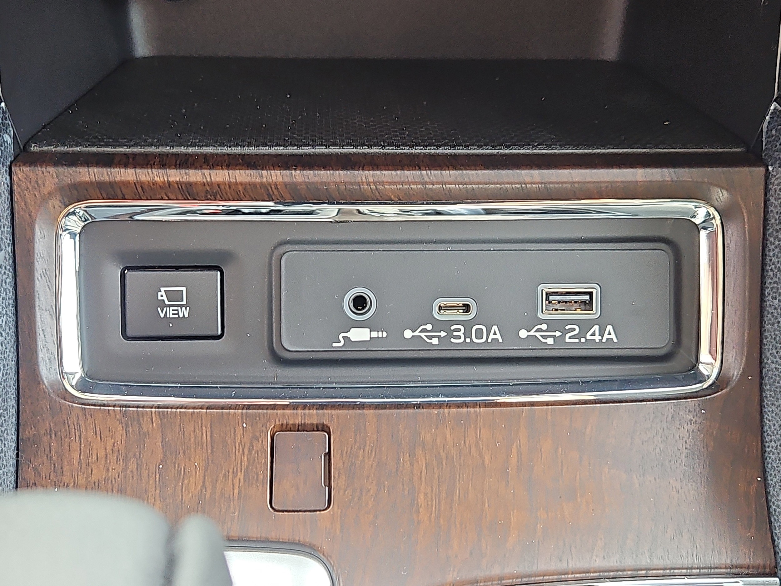 new 2025 Subaru Ascent car, priced at $48,675