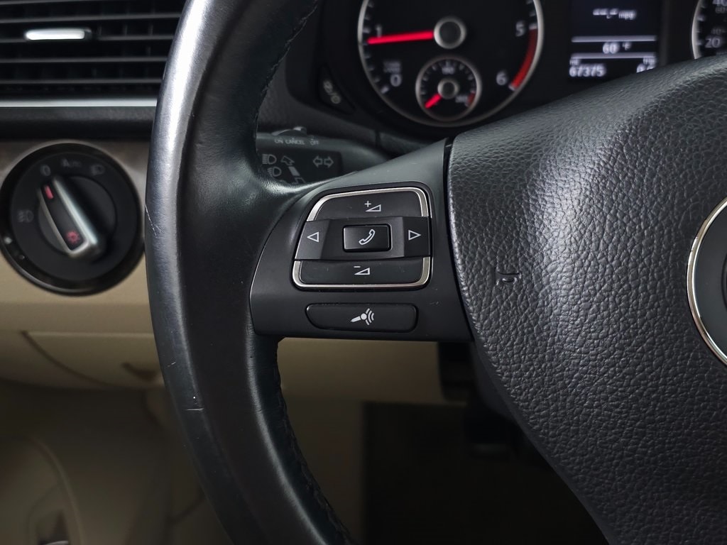 2014 Volkswagen Passat 2.0L TDI SEL Premium 17